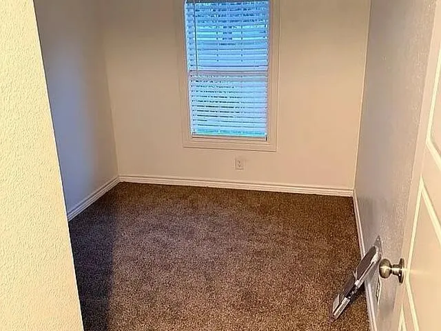 Mobile Home For Sale in Henderson County , 1901 Elm Drive, Kemp, Texas 75143, 3 Bedroom, 2 Bathroom, 2 Garage spaces, 1,216 Sqft, built in 1993, mls#21393533, Real Estate Agent in Kemp, Homes For Sale in Henderson county, Homes For Sale in Kemp, Realtor in Kemp Texas, Real Estate Brokerage Independent Realty Texas, Luminita Cordes Realtor