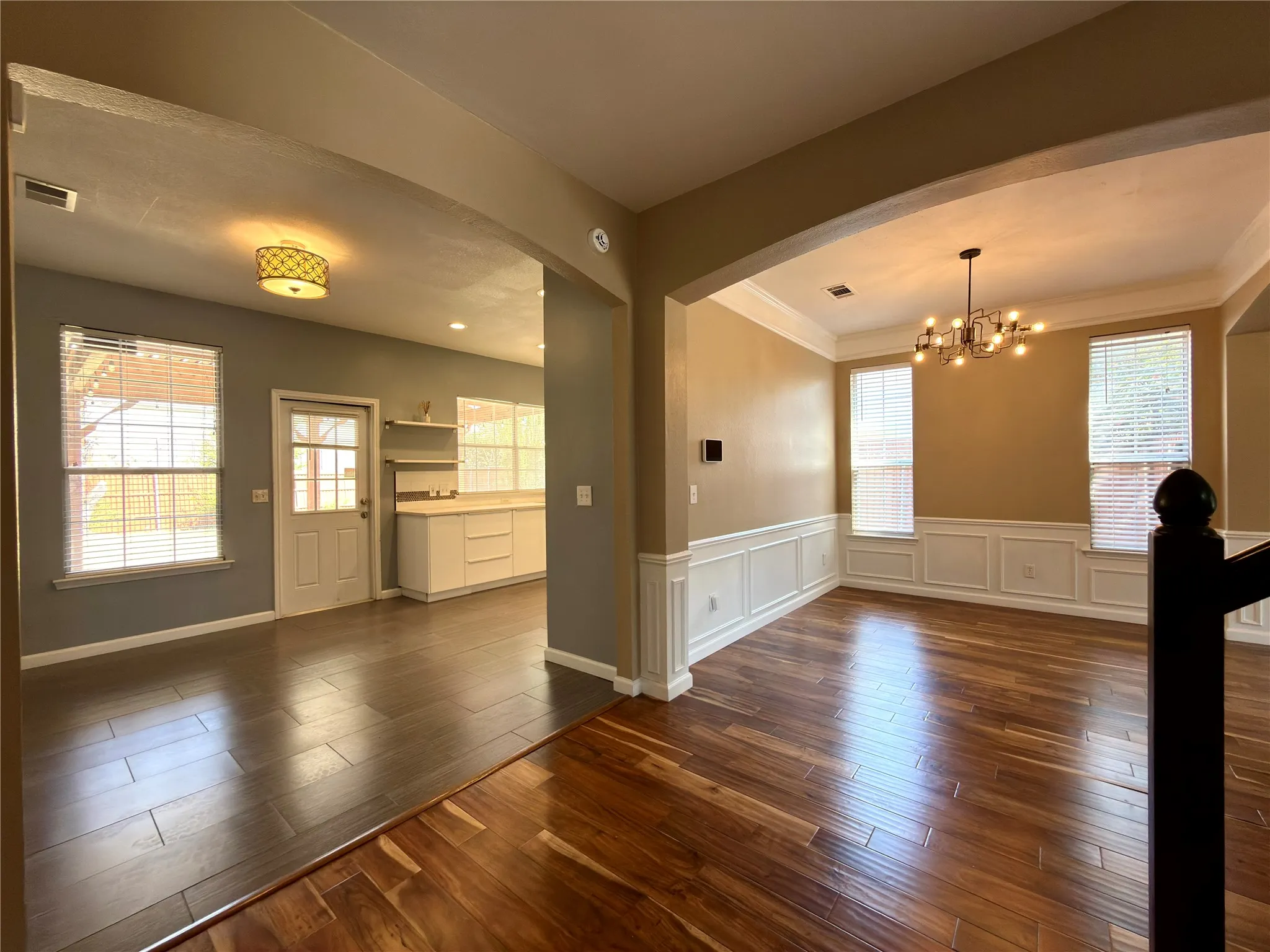 Single Family Residence For Sale in Collin County , 10912 Reisling Drive, Frisco, Texas 75035, 3 Bedroom, 3 Bathroom, 2 Garage spaces, 1,944 Sqft, built in 1995, mls#21388073, Real Estate Agent in Frisco, Homes For Sale in Collin county, Homes For Sale in Frisco, Realtor in Frisco Texas, Real Estate Brokerage Independent Realty Texas, Luminita Cordes Realtor