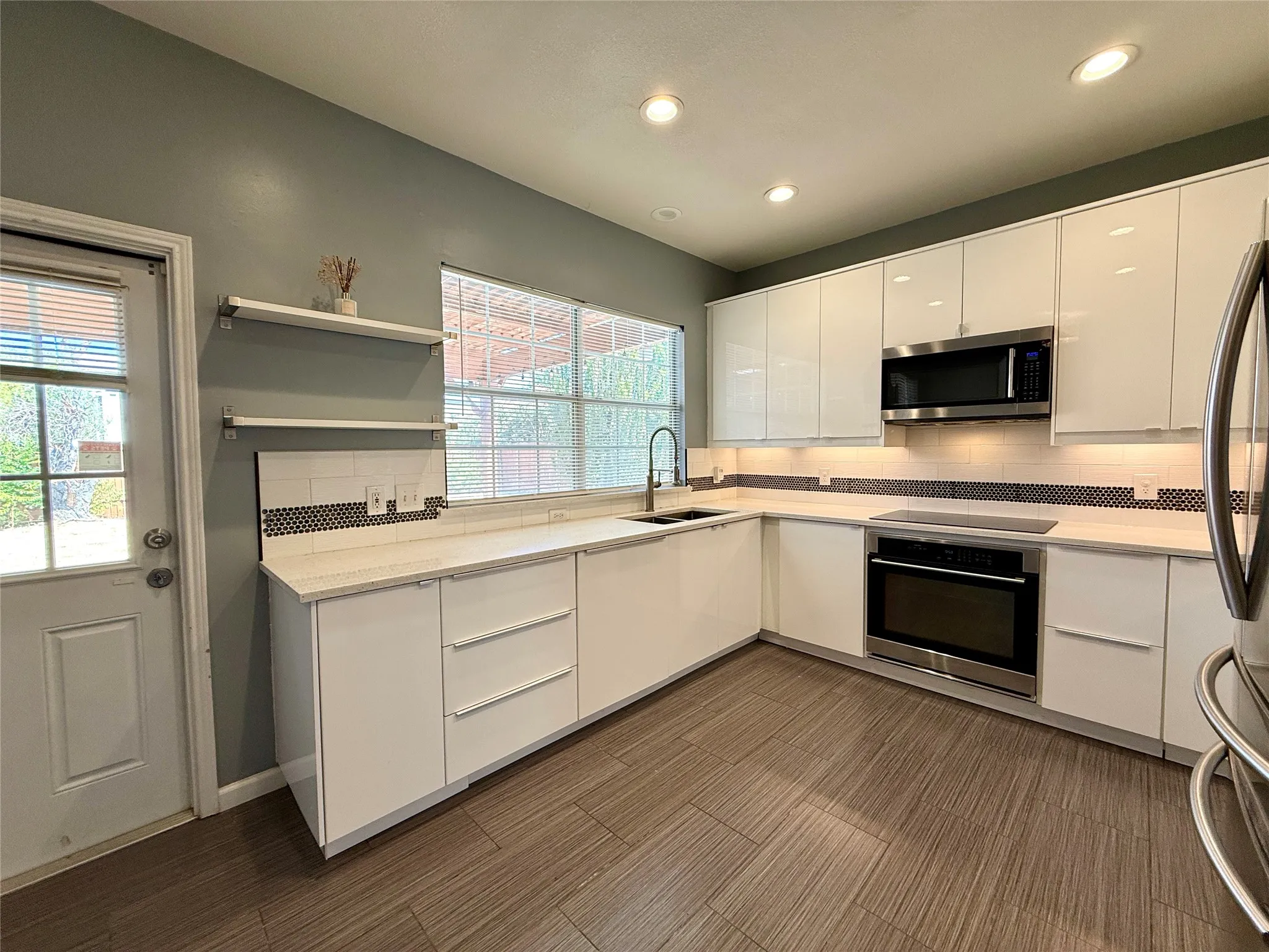 Single Family Residence For Sale in Collin County , 10912 Reisling Drive, Frisco, Texas 75035, 3 Bedroom, 3 Bathroom, 2 Garage spaces, 1,944 Sqft, built in 1995, mls#21388073, Real Estate Agent in Frisco, Homes For Sale in Collin county, Homes For Sale in Frisco, Realtor in Frisco Texas, Real Estate Brokerage Independent Realty Texas, Luminita Cordes Realtor