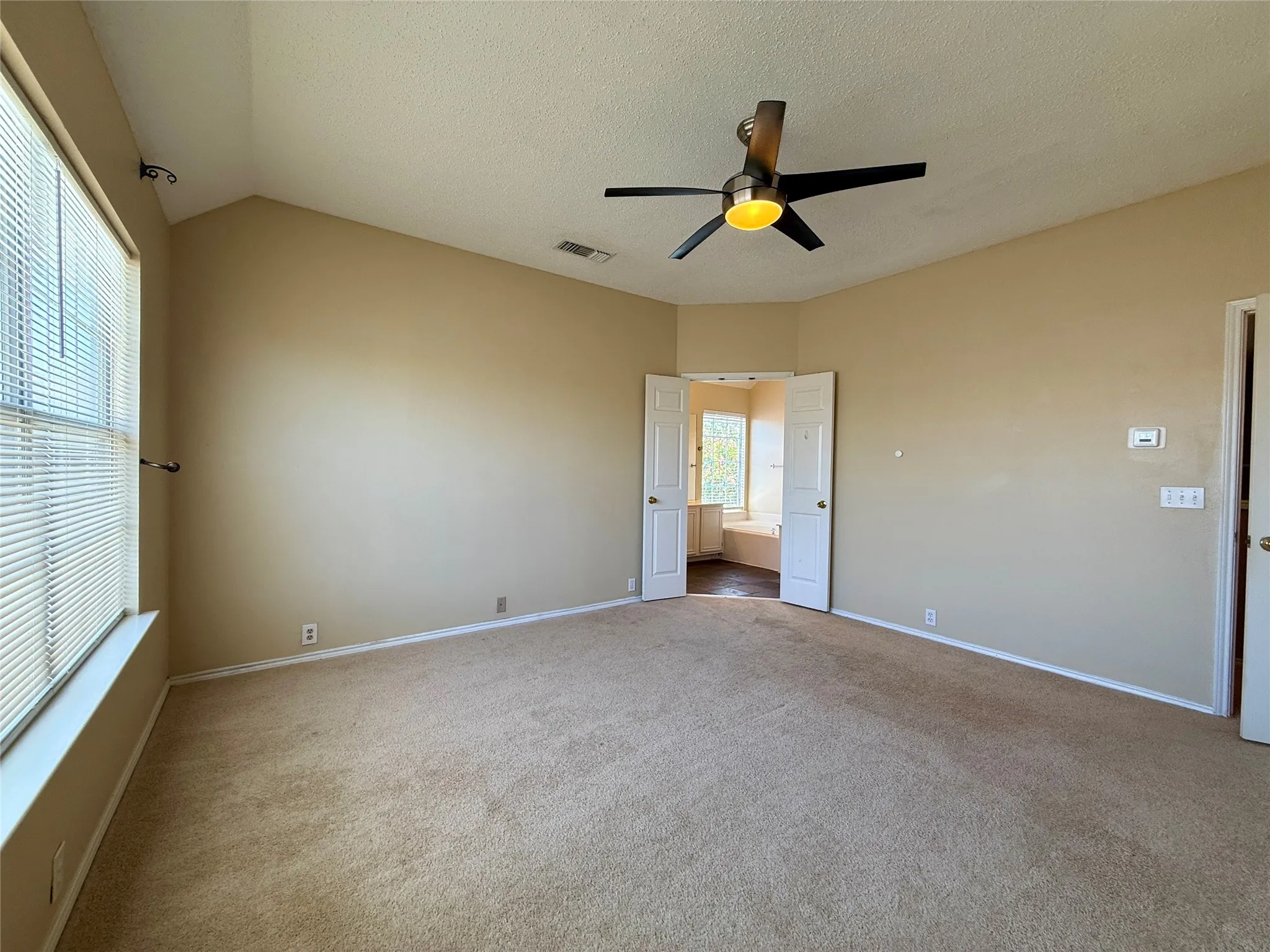 Single Family Residence For Sale in Collin County , 10912 Reisling Drive, Frisco, Texas 75035, 3 Bedroom, 3 Bathroom, 2 Garage spaces, 1,944 Sqft, built in 1995, mls#21388073, Real Estate Agent in Frisco, Homes For Sale in Collin county, Homes For Sale in Frisco, Realtor in Frisco Texas, Real Estate Brokerage Independent Realty Texas, Luminita Cordes Realtor