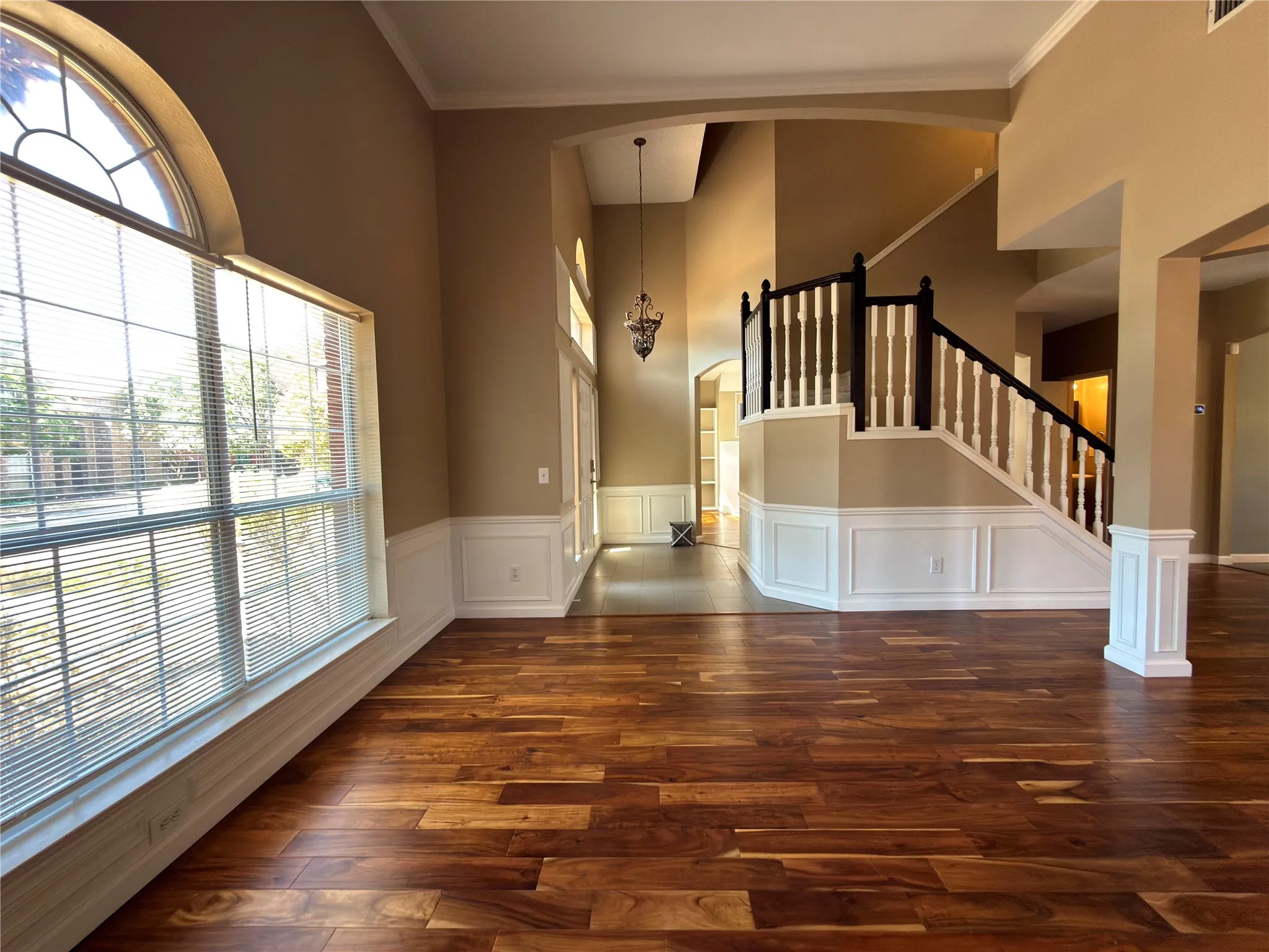 Single Family Residence For Sale in Collin County , 10912 Reisling Drive, Frisco, Texas 75035, 3 Bedroom, 3 Bathroom, 2 Garage spaces, 1,944 Sqft, built in 1995, mls#21388073, Real Estate Agent in Frisco, Homes For Sale in Collin county, Homes For Sale in Frisco, Realtor in Frisco Texas, Real Estate Brokerage Independent Realty Texas, Luminita Cordes Realtor