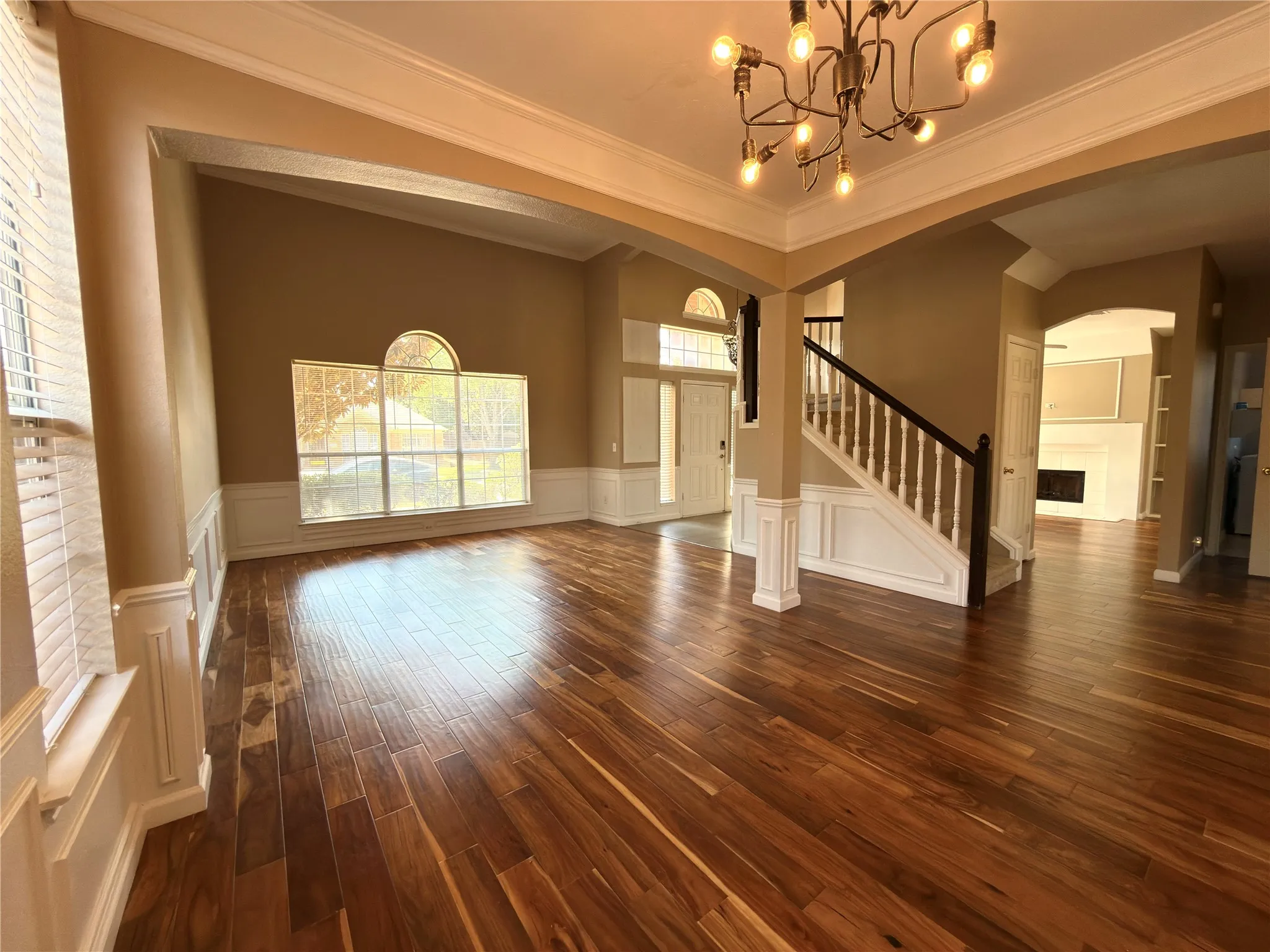 Single Family Residence For Sale in Collin County , 10912 Reisling Drive, Frisco, Texas 75035, 3 Bedroom, 3 Bathroom, 2 Garage spaces, 1,944 Sqft, built in 1995, mls#21388073, Real Estate Agent in Frisco, Homes For Sale in Collin county, Homes For Sale in Frisco, Realtor in Frisco Texas, Real Estate Brokerage Independent Realty Texas, Luminita Cordes Realtor