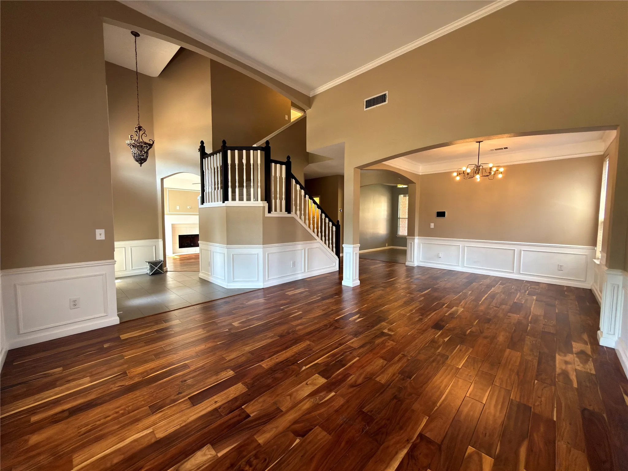 Single Family Residence For Sale in Collin County , 10912 Reisling Drive, Frisco, Texas 75035, 3 Bedroom, 3 Bathroom, 2 Garage spaces, 1,944 Sqft, built in 1995, mls#21388073, Real Estate Agent in Frisco, Homes For Sale in Collin county, Homes For Sale in Frisco, Realtor in Frisco Texas, Real Estate Brokerage Independent Realty Texas, Luminita Cordes Realtor