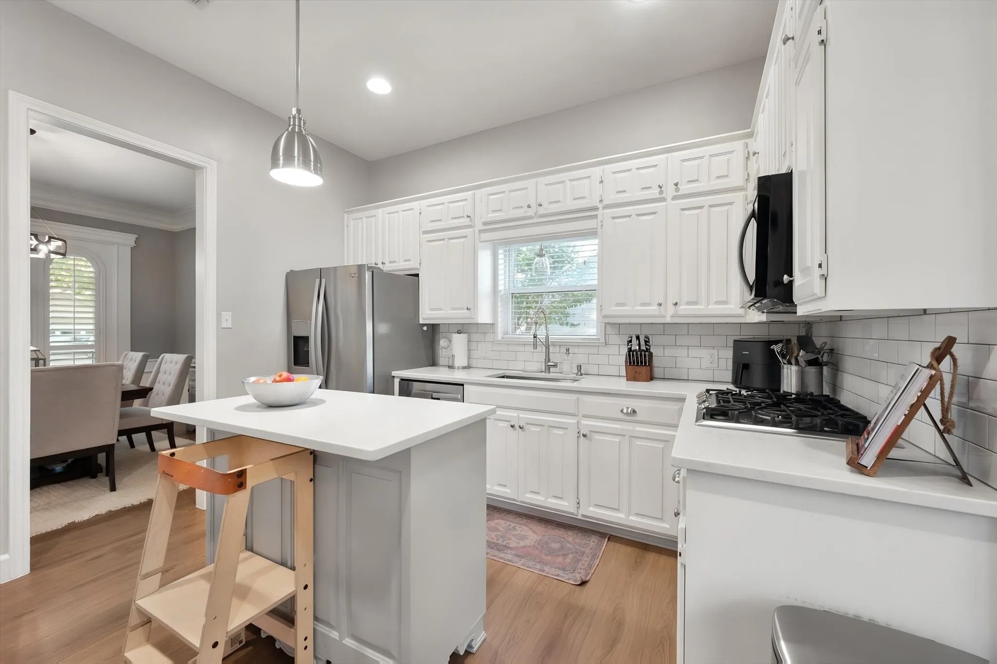 Single Family Residence For Sale in Tarrant County , 4909 Rockford Court, Arlington, Texas 76017, 3 Bedroom, 2 Bathroom, 2 Garage spaces, 2,009 Sqft, built in 1985, mls#21383684, Real Estate Agent in Arlington, Homes For Sale in Tarrant county, Homes For Sale in Arlington, Realtor in Arlington Texas, Real Estate Brokerage Independent Realty Texas, Luminita Cordes Realtor