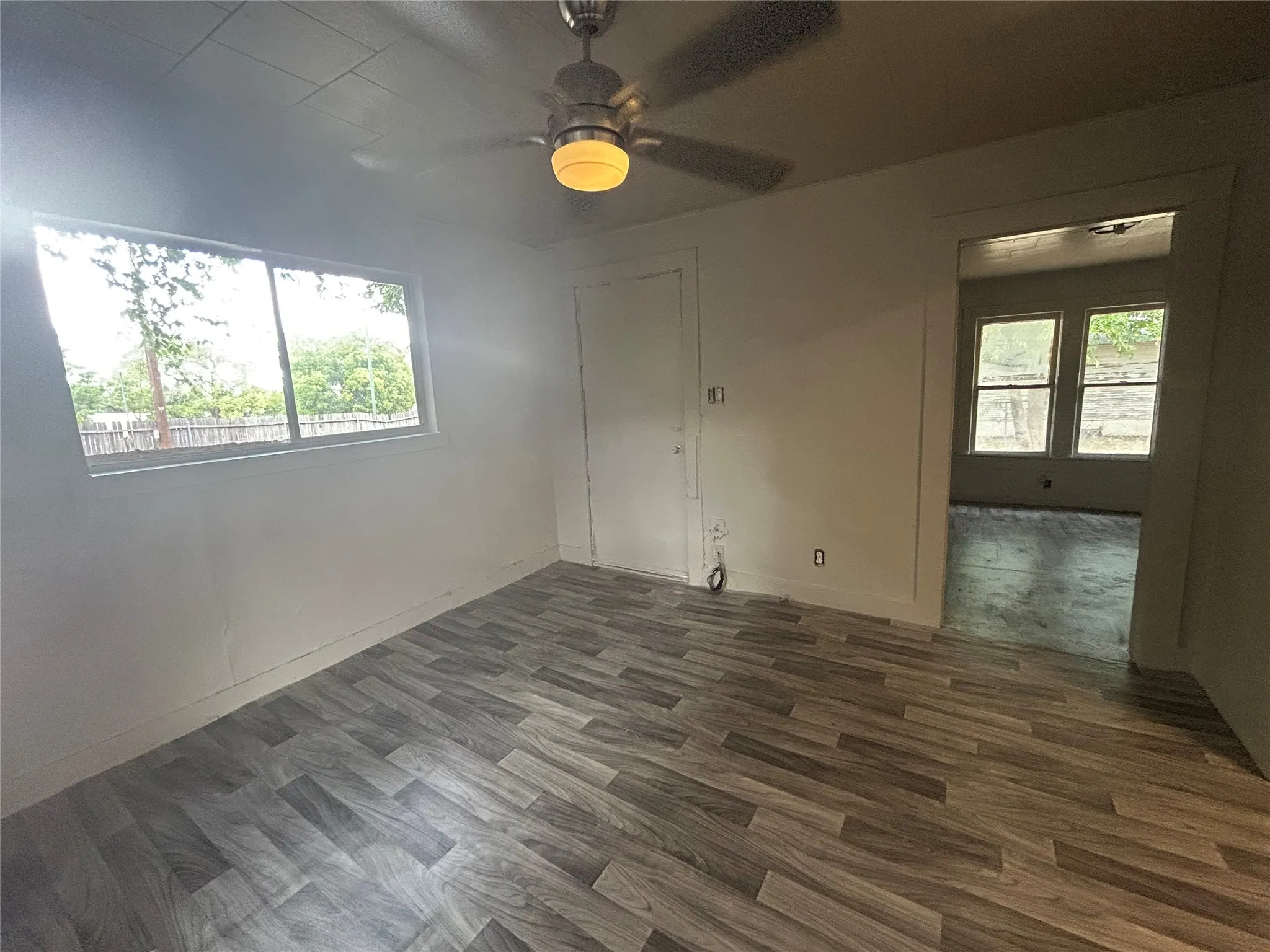 Single Family Residence For Rent in Johnson County , 218 8th Street, Joshua, Texas 76058, 2 Bedroom, 1 Bathroom, Garage spaces, 830 Sqft, built in 1920, mls#21393539, Real Estate Agent in Joshua, Homes For Rent in Johnson county, Homes For Rent in Joshua, Realtor in Joshua Texas, Real Estate Brokerage Independent Realty Texas, Luminita Cordes Realtor
