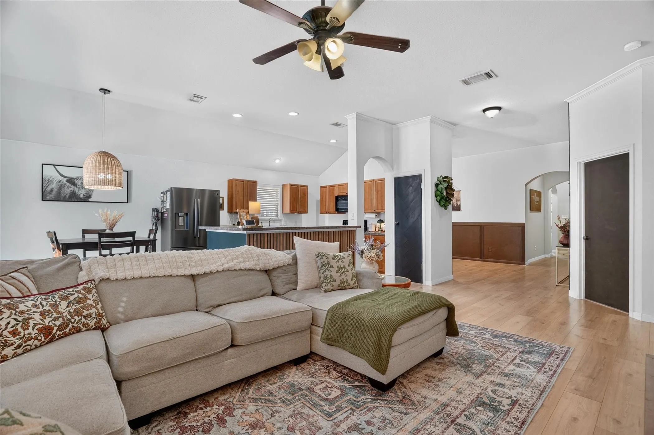 Single Family Residence For Sale in Parker County , 237 Wellington Trail, Weatherford, Texas 76085, 3 Bedroom, 2 Bathroom, 2 Garage spaces, 1,760 Sqft, built in 2007, mls#21393535, Real Estate Agent in Weatherford, Homes For Sale in Parker county, Homes For Sale in Weatherford, Realtor in Weatherford Texas, Real Estate Brokerage Independent Realty Texas, Luminita Cordes Realtor