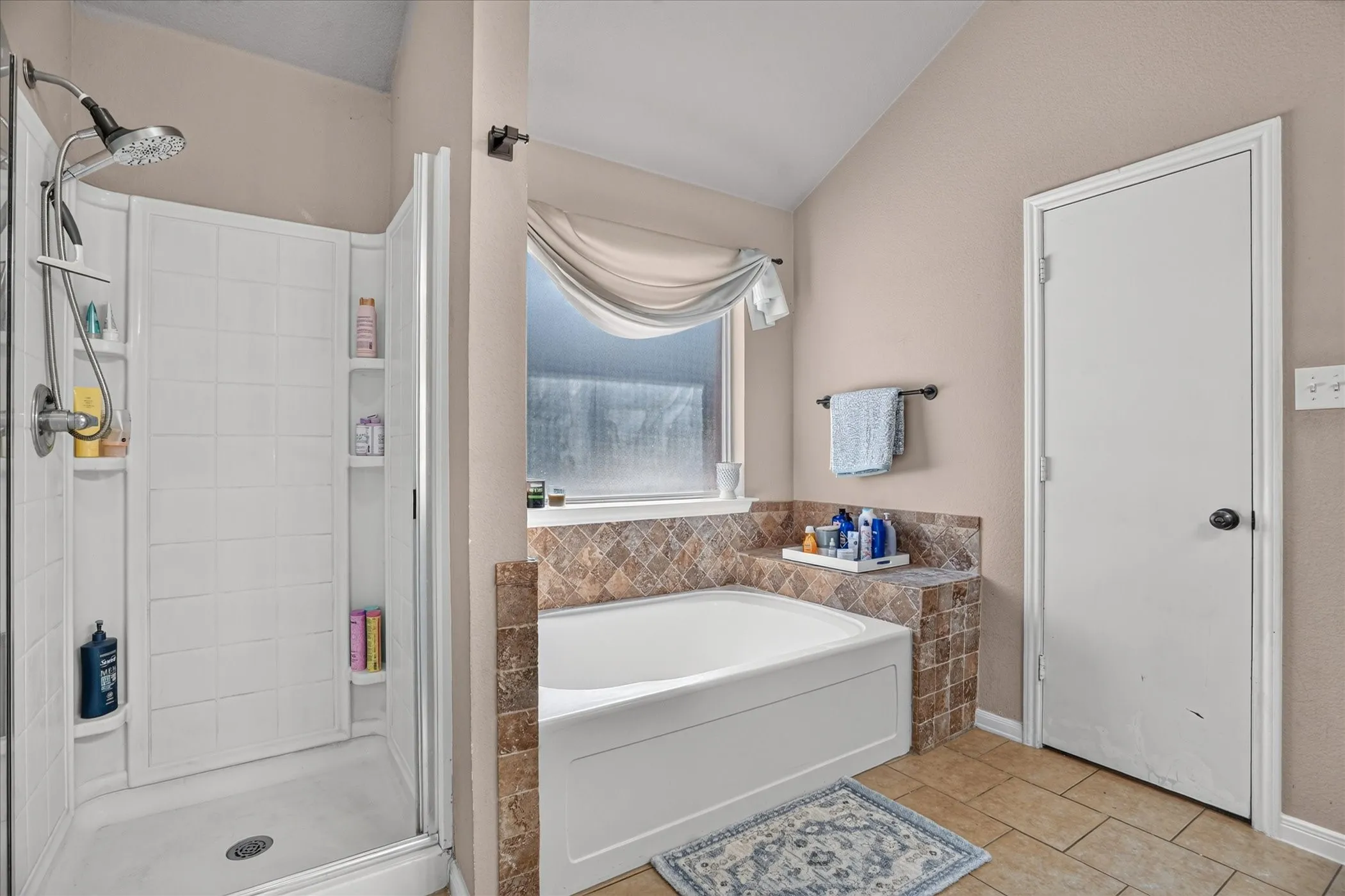 Single Family Residence For Sale in Parker County , 237 Wellington Trail, Weatherford, Texas 76085, 3 Bedroom, 2 Bathroom, 2 Garage spaces, 1,760 Sqft, built in 2007, mls#21393535, Real Estate Agent in Weatherford, Homes For Sale in Parker county, Homes For Sale in Weatherford, Realtor in Weatherford Texas, Real Estate Brokerage Independent Realty Texas, Luminita Cordes Realtor