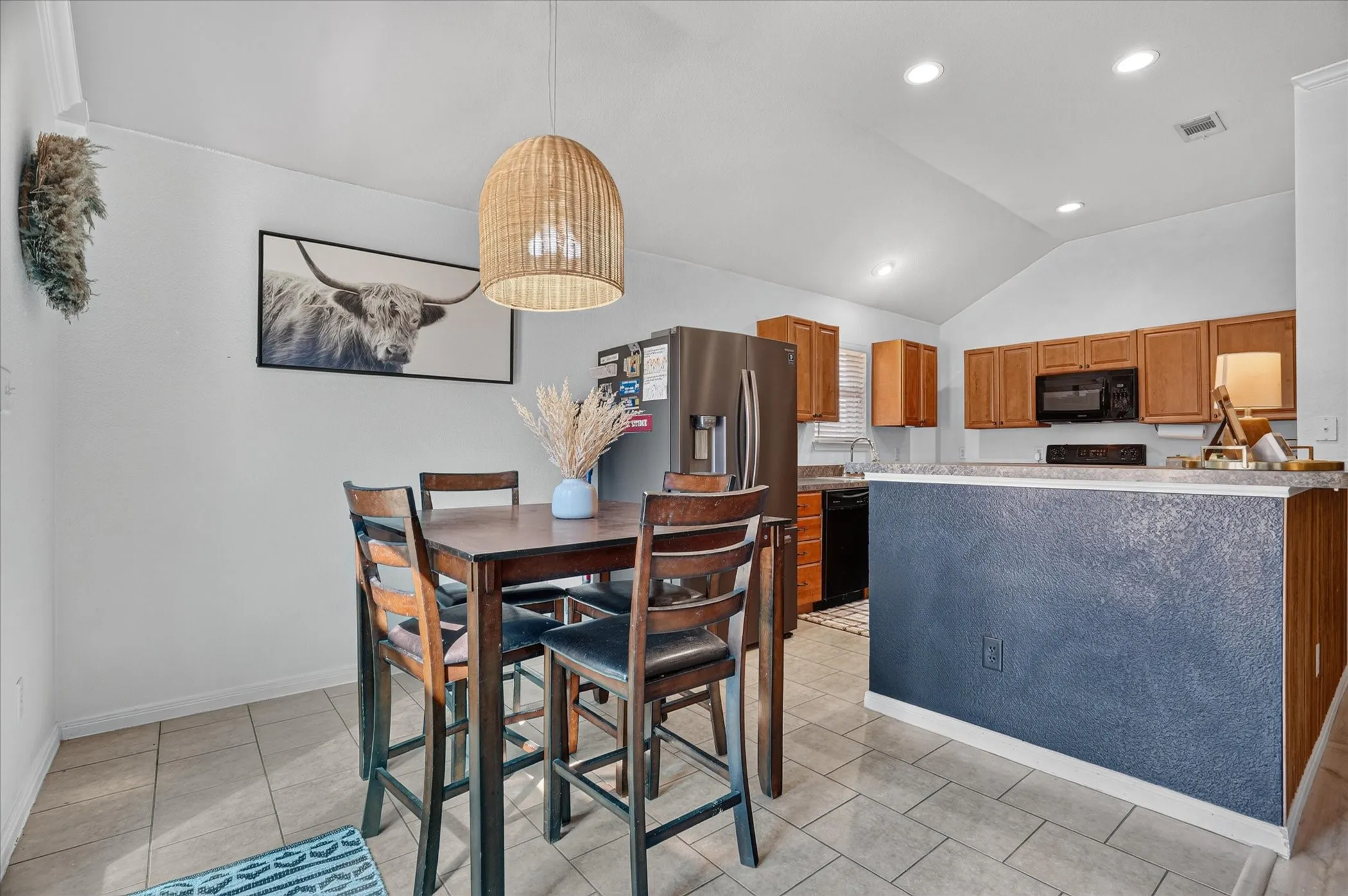 Single Family Residence For Sale in Parker County , 237 Wellington Trail, Weatherford, Texas 76085, 3 Bedroom, 2 Bathroom, 2 Garage spaces, 1,760 Sqft, built in 2007, mls#21393535, Real Estate Agent in Weatherford, Homes For Sale in Parker county, Homes For Sale in Weatherford, Realtor in Weatherford Texas, Real Estate Brokerage Independent Realty Texas, Luminita Cordes Realtor