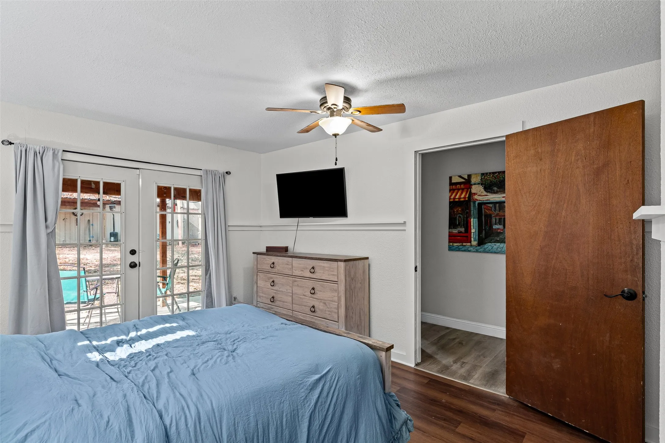 Single Family Residence For Sale in Tarrant County , 8311 Whitney Drive, White Settlement, Texas 76108, 3 Bedroom, 1 Bathroom, 1 Garage spaces, 1,193 Sqft, built in 1947, mls#21393541, Real Estate Agent in White Settlement, Homes For Sale in Tarrant county, Homes For Sale in White Settlement, Realtor in White Settlement Texas, Real Estate Brokerage Independent Realty Texas, Luminita Cordes Realtor