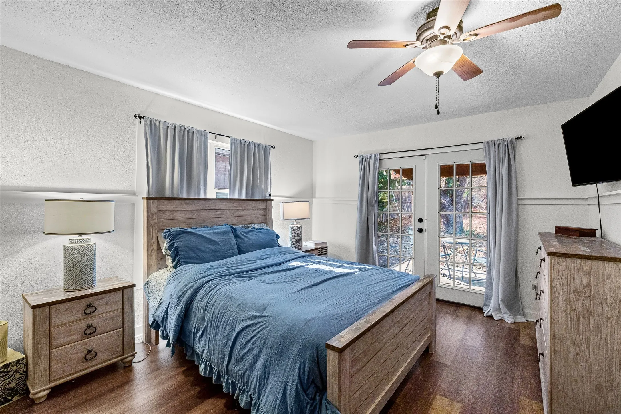 Single Family Residence For Sale in Tarrant County , 8311 Whitney Drive, White Settlement, Texas 76108, 3 Bedroom, 1 Bathroom, 1 Garage spaces, 1,193 Sqft, built in 1947, mls#21393541, Real Estate Agent in White Settlement, Homes For Sale in Tarrant county, Homes For Sale in White Settlement, Realtor in White Settlement Texas, Real Estate Brokerage Independent Realty Texas, Luminita Cordes Realtor