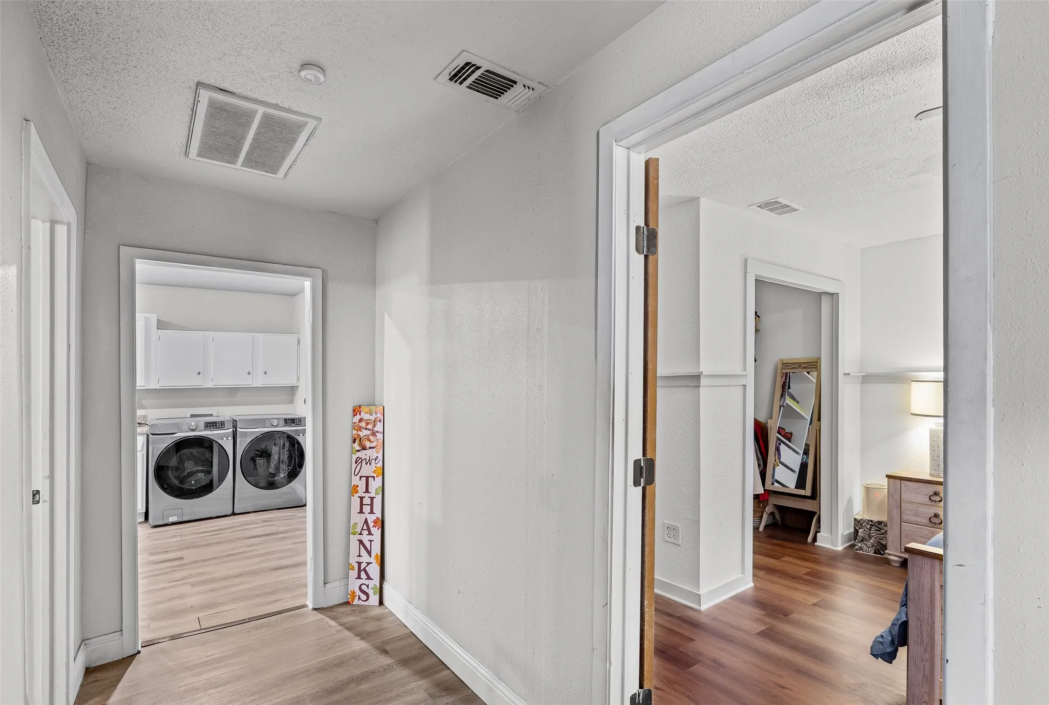 Single Family Residence For Sale in Tarrant County , 8311 Whitney Drive, White Settlement, Texas 76108, 3 Bedroom, 1 Bathroom, 1 Garage spaces, 1,193 Sqft, built in 1947, mls#21393541, Real Estate Agent in White Settlement, Homes For Sale in Tarrant county, Homes For Sale in White Settlement, Realtor in White Settlement Texas, Real Estate Brokerage Independent Realty Texas, Luminita Cordes Realtor