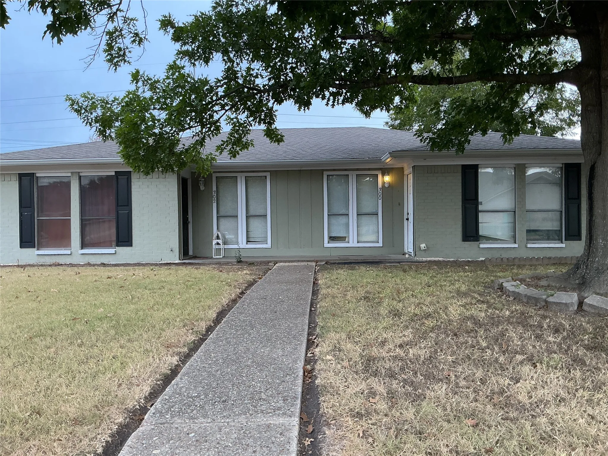 Duplex For Sale in Navarro County , 300-302 Northwood Boulevard, Corsicana, Texas 75110, 4 Bedroom, 2 Bathroom, Garage spaces, 0 Sqft, built in 1975, mls#21385456, Real Estate Agent in Corsicana, Homes For Sale in Navarro county, Homes For Sale in Corsicana, Realtor in Corsicana Texas, Real Estate Brokerage Independent Realty Texas, Luminita Cordes Realtor