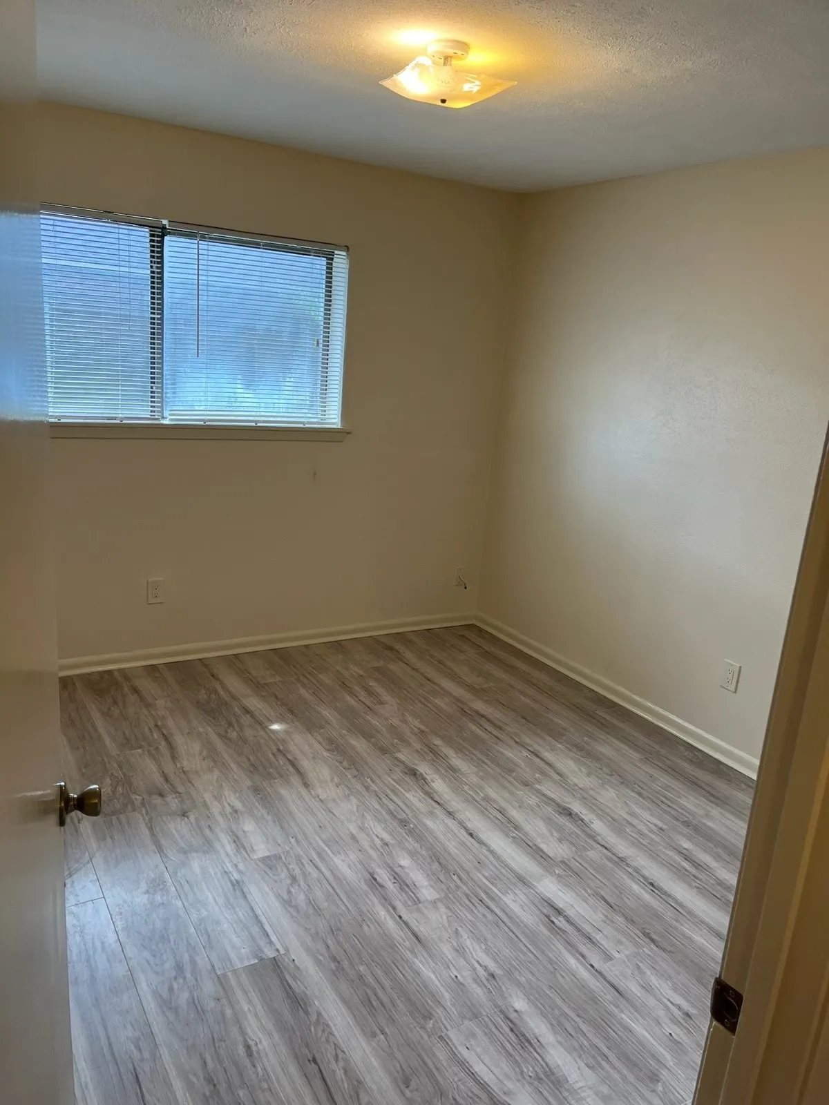 Duplex For Sale in Navarro County , 300-302 Northwood Boulevard, Corsicana, Texas 75110, 4 Bedroom, 2 Bathroom, Garage spaces, 0 Sqft, built in 1975, mls#21385456, Real Estate Agent in Corsicana, Homes For Sale in Navarro county, Homes For Sale in Corsicana, Realtor in Corsicana Texas, Real Estate Brokerage Independent Realty Texas, Luminita Cordes Realtor