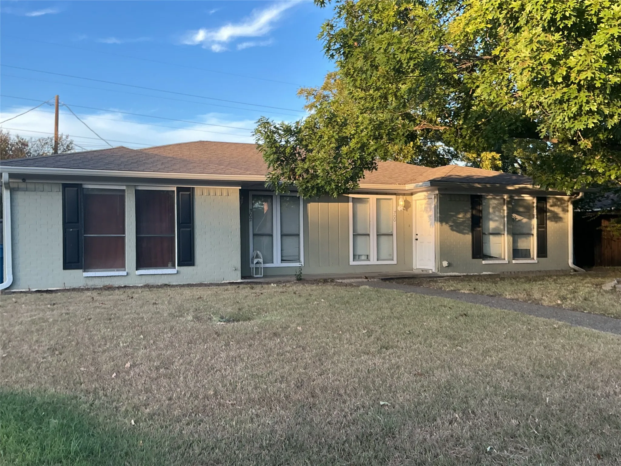 Duplex For Sale in Navarro County , 300-302 Northwood Boulevard, Corsicana, Texas 75110, 4 Bedroom, 2 Bathroom, Garage spaces, 0 Sqft, built in 1975, mls#21385456, Real Estate Agent in Corsicana, Homes For Sale in Navarro county, Homes For Sale in Corsicana, Realtor in Corsicana Texas, Real Estate Brokerage Independent Realty Texas, Luminita Cordes Realtor