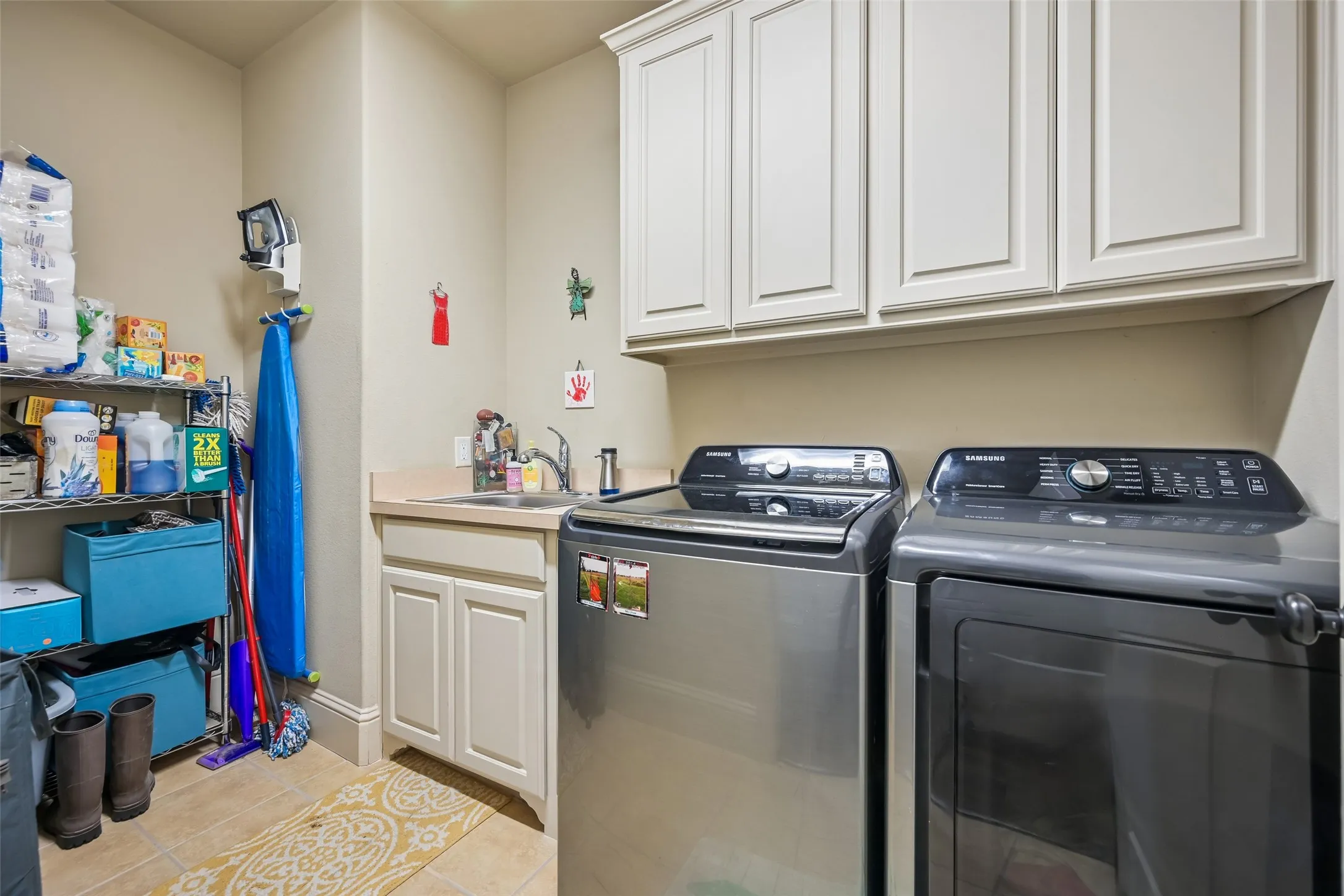 Single Family Residence For Sale in Collin County , 840 Butchart Drive, Prosper, Texas 75078, 4 Bedroom, 4 Bathroom, 3 Garage spaces, 3,405 Sqft, built in 2008, mls#21386203, Real Estate Agent in Prosper, Homes For Sale in Collin county, Homes For Sale in Prosper, Realtor in Prosper Texas, Real Estate Brokerage Independent Realty Texas, Luminita Cordes Realtor