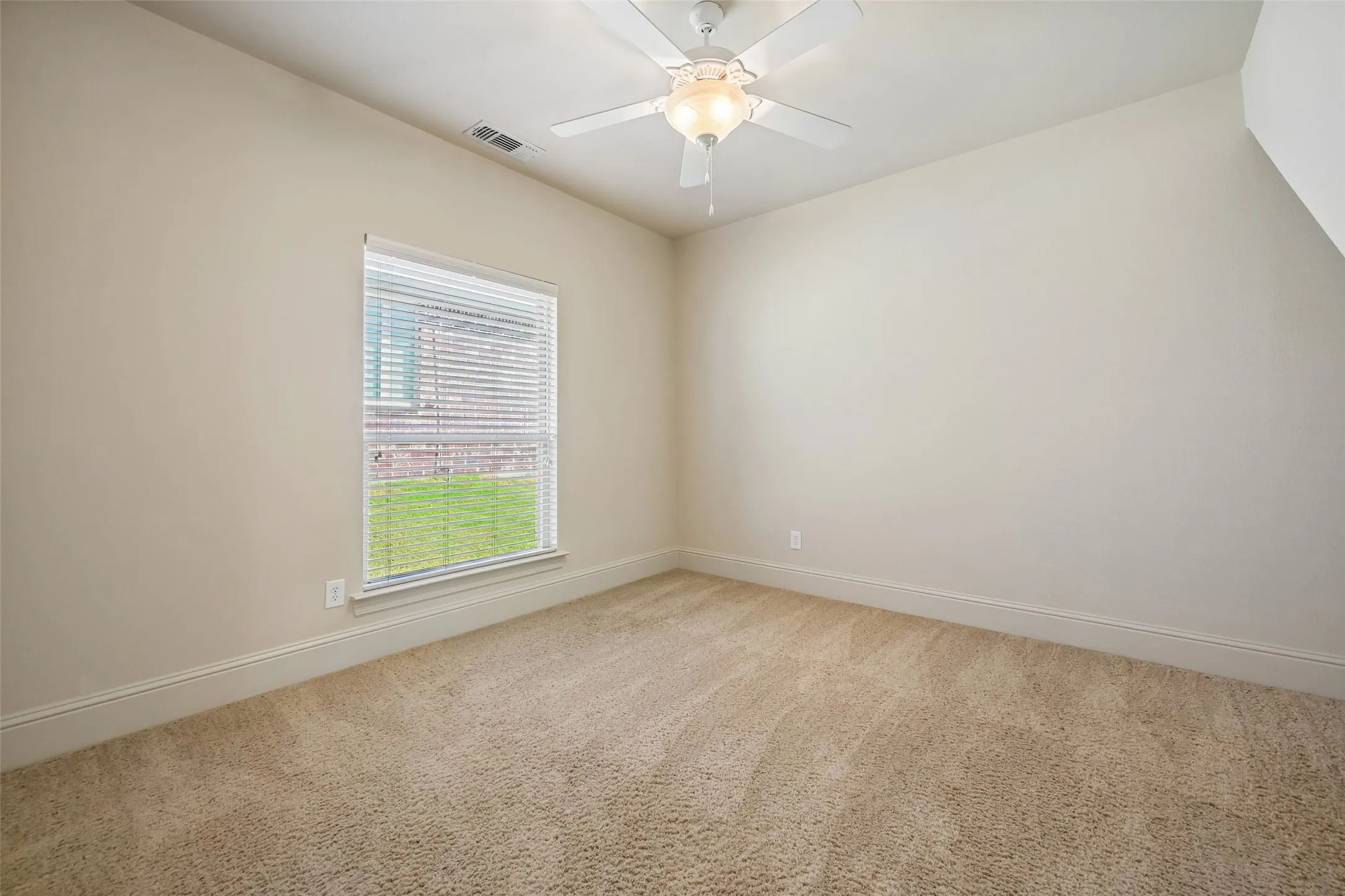 Single Family Residence For Sale in Collin County , 840 Butchart Drive, Prosper, Texas 75078, 4 Bedroom, 4 Bathroom, 3 Garage spaces, 3,405 Sqft, built in 2008, mls#21386203, Real Estate Agent in Prosper, Homes For Sale in Collin county, Homes For Sale in Prosper, Realtor in Prosper Texas, Real Estate Brokerage Independent Realty Texas, Luminita Cordes Realtor