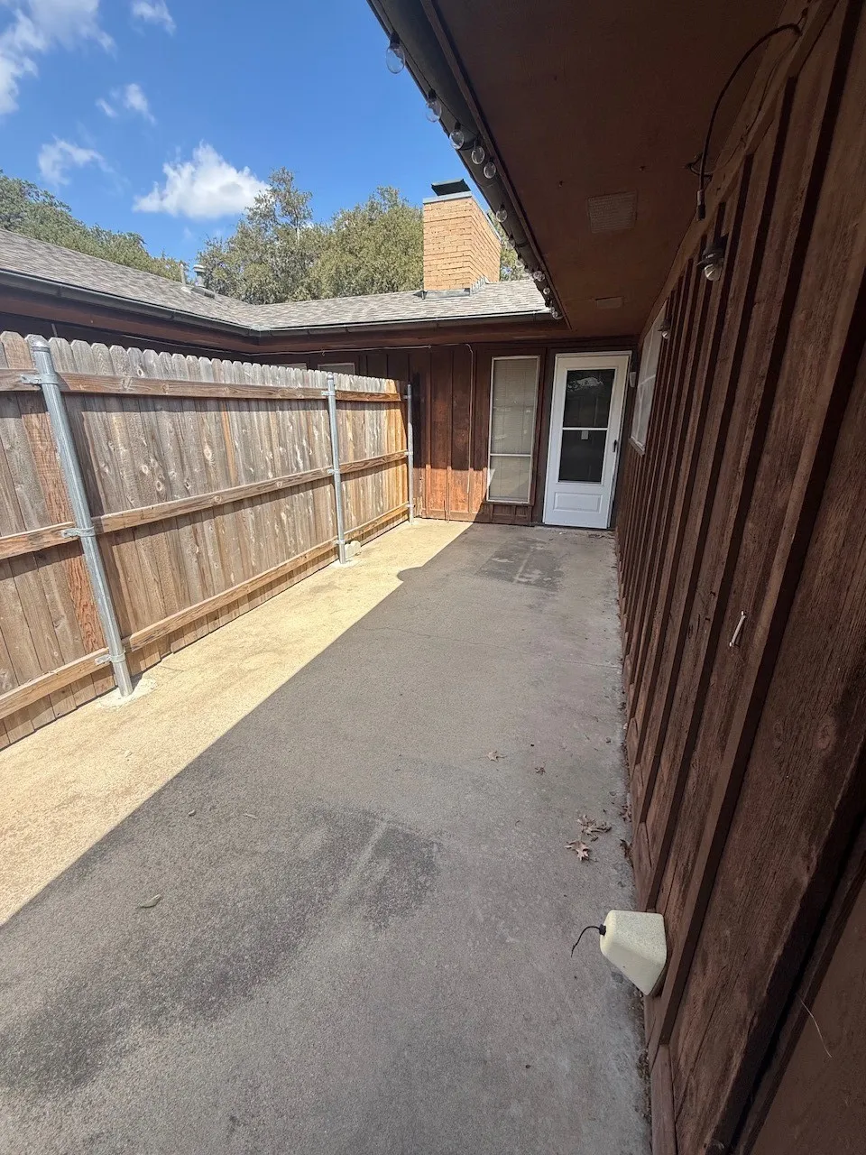 Duplex For Rent in Tarrant County , 4613 Ranch View Road, Fort Worth, Texas 76109, 2 Bedroom, 2 Bathroom, Garage spaces, 1,528 Sqft, built in 1969, mls#21393546, Real Estate Agent in Fort Worth, Homes For Rent in Tarrant county, Homes For Rent in Fort Worth, Realtor in Fort Worth Texas, Real Estate Brokerage Independent Realty Texas, Luminita Cordes Realtor