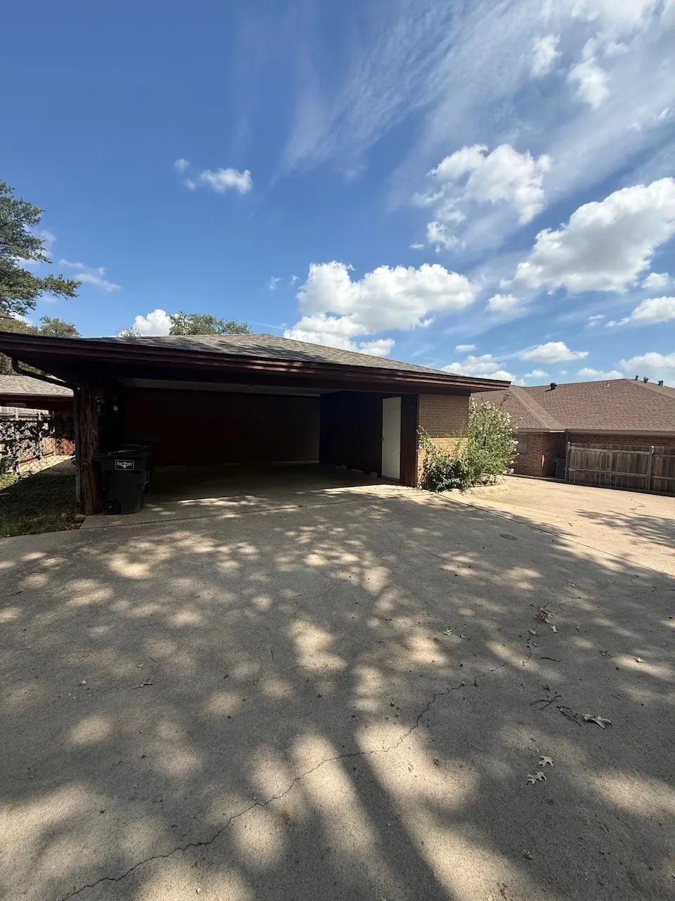 Duplex For Rent in Tarrant County , 4613 Ranch View Road, Fort Worth, Texas 76109, 2 Bedroom, 2 Bathroom, Garage spaces, 1,528 Sqft, built in 1969, mls#21393546, Real Estate Agent in Fort Worth, Homes For Rent in Tarrant county, Homes For Rent in Fort Worth, Realtor in Fort Worth Texas, Real Estate Brokerage Independent Realty Texas, Luminita Cordes Realtor