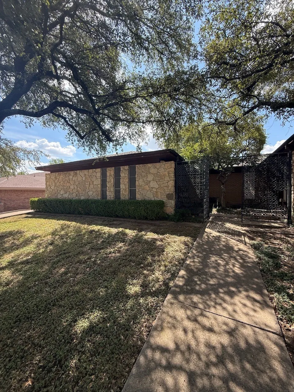Duplex For Rent