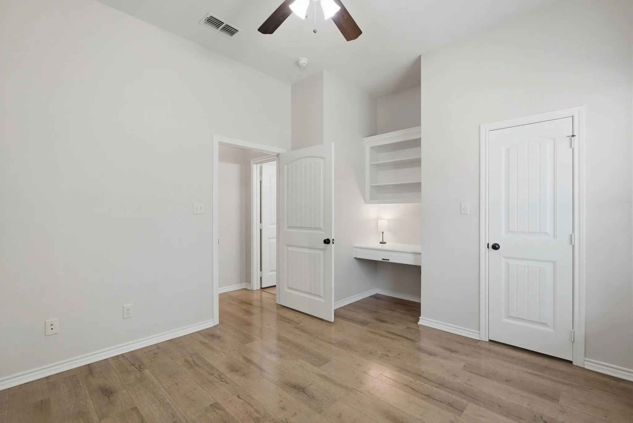 Single Family Residence For Sale in Wood County , 213 County Rd 2321, Mineola, Texas 75773, 4 Bedroom, 3 Bathroom, 2 Garage spaces, 2,415 Sqft, built in 2015, mls#21393285, Real Estate Agent in Mineola, Homes For Sale in Wood county, Homes For Sale in Mineola, Realtor in Mineola Texas, Real Estate Brokerage Independent Realty Texas, Luminita Cordes Realtor
