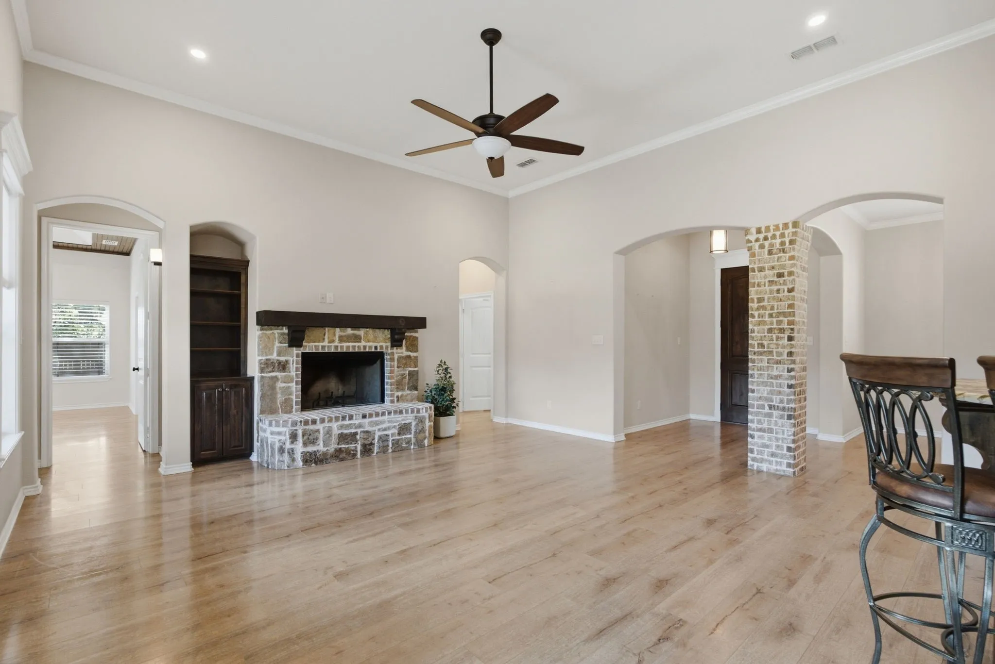 Single Family Residence For Sale in Wood County , 213 County Rd 2321, Mineola, Texas 75773, 4 Bedroom, 3 Bathroom, 2 Garage spaces, 2,415 Sqft, built in 2015, mls#21393285, Real Estate Agent in Mineola, Homes For Sale in Wood county, Homes For Sale in Mineola, Realtor in Mineola Texas, Real Estate Brokerage Independent Realty Texas, Luminita Cordes Realtor