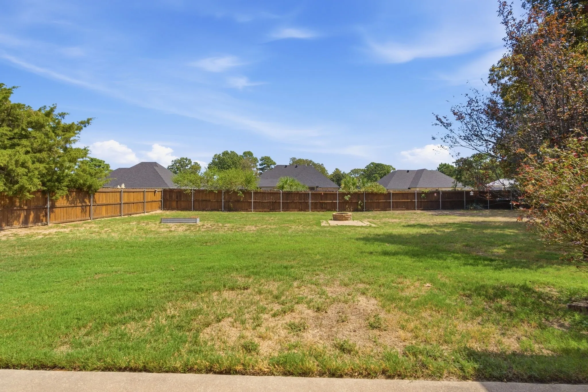 Single Family Residence For Sale in Wood County , 213 County Rd 2321, Mineola, Texas 75773, 4 Bedroom, 3 Bathroom, 2 Garage spaces, 2,415 Sqft, built in 2015, mls#21393285, Real Estate Agent in Mineola, Homes For Sale in Wood county, Homes For Sale in Mineola, Realtor in Mineola Texas, Real Estate Brokerage Independent Realty Texas, Luminita Cordes Realtor