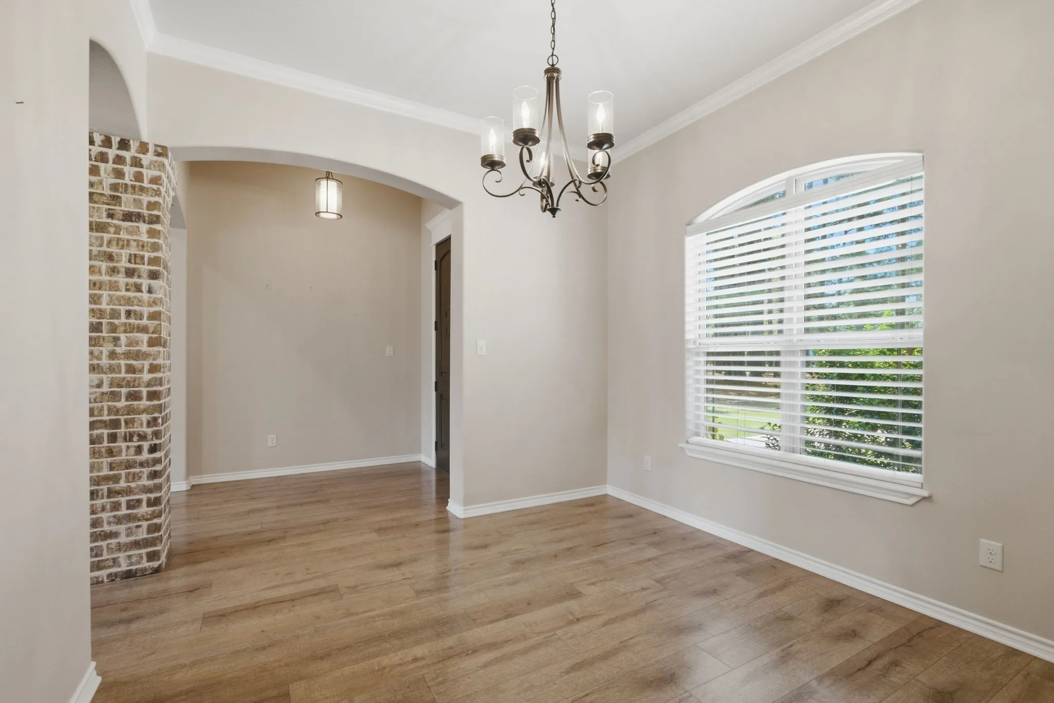 Single Family Residence For Sale in Wood County , 213 County Rd 2321, Mineola, Texas 75773, 4 Bedroom, 3 Bathroom, 2 Garage spaces, 2,415 Sqft, built in 2015, mls#21393285, Real Estate Agent in Mineola, Homes For Sale in Wood county, Homes For Sale in Mineola, Realtor in Mineola Texas, Real Estate Brokerage Independent Realty Texas, Luminita Cordes Realtor