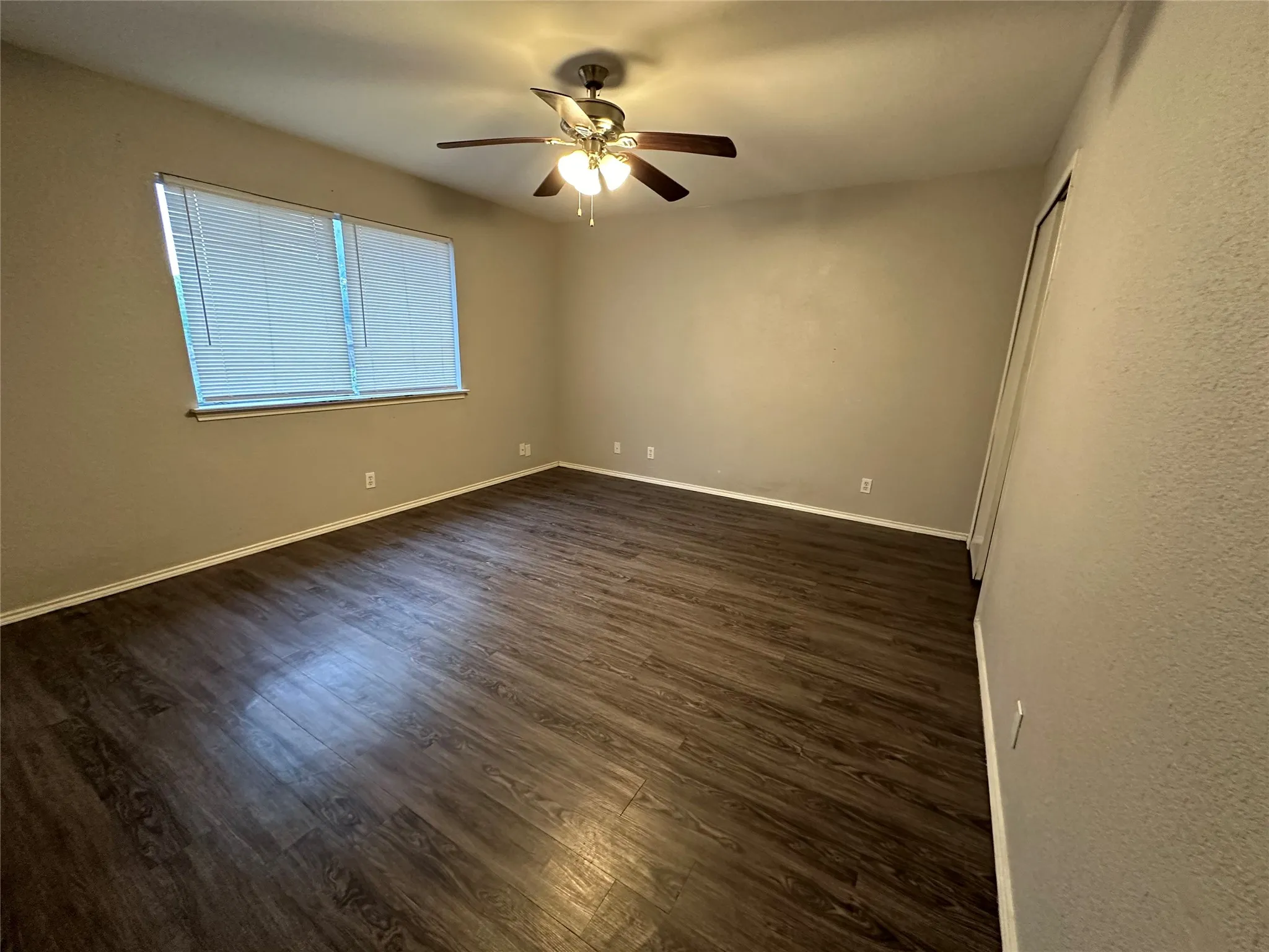 Single Family Residence For Rent in Tarrant County , 1459 Woodhall Court, Fort Worth, Texas 76134, 2 Bedroom, 1 Bathroom, 1 Garage spaces, 918 Sqft, built in 1984, mls#21393538, Real Estate Agent in Fort Worth, Homes For Rent in Tarrant county, Homes For Rent in Fort Worth, Realtor in Fort Worth Texas, Real Estate Brokerage Independent Realty Texas, Luminita Cordes Realtor
