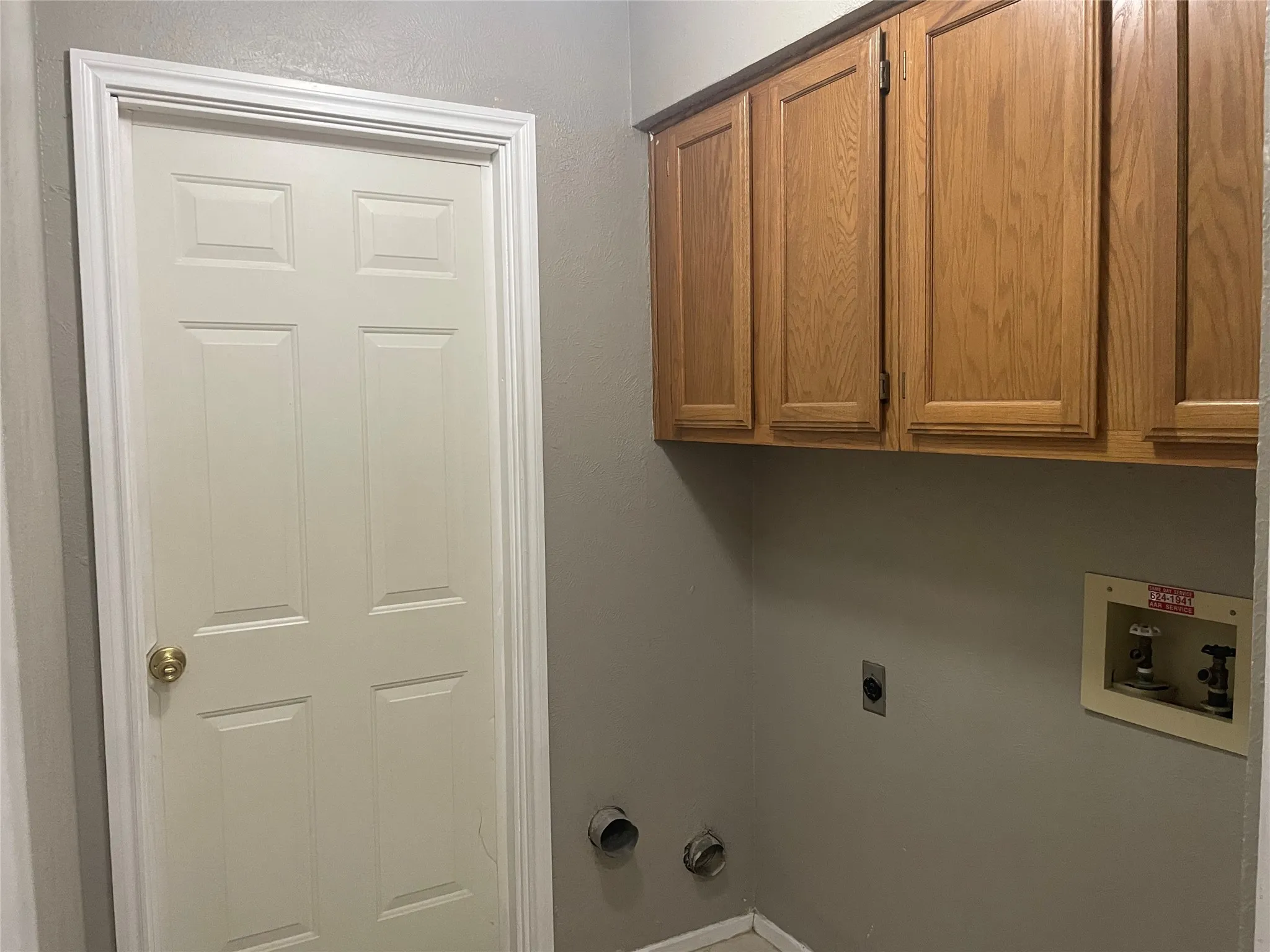 Single Family Residence For Rent in Tarrant County , 1807 Chittam Drive, Euless, Texas 76039, 3 Bedroom, 2 Bathroom, 2 Garage spaces, 1,853 Sqft, built in 1983, mls#21393548, Real Estate Agent in Euless, Homes For Rent in Tarrant county, Homes For Rent in Euless, Realtor in Euless Texas, Real Estate Brokerage Independent Realty Texas, Luminita Cordes Realtor