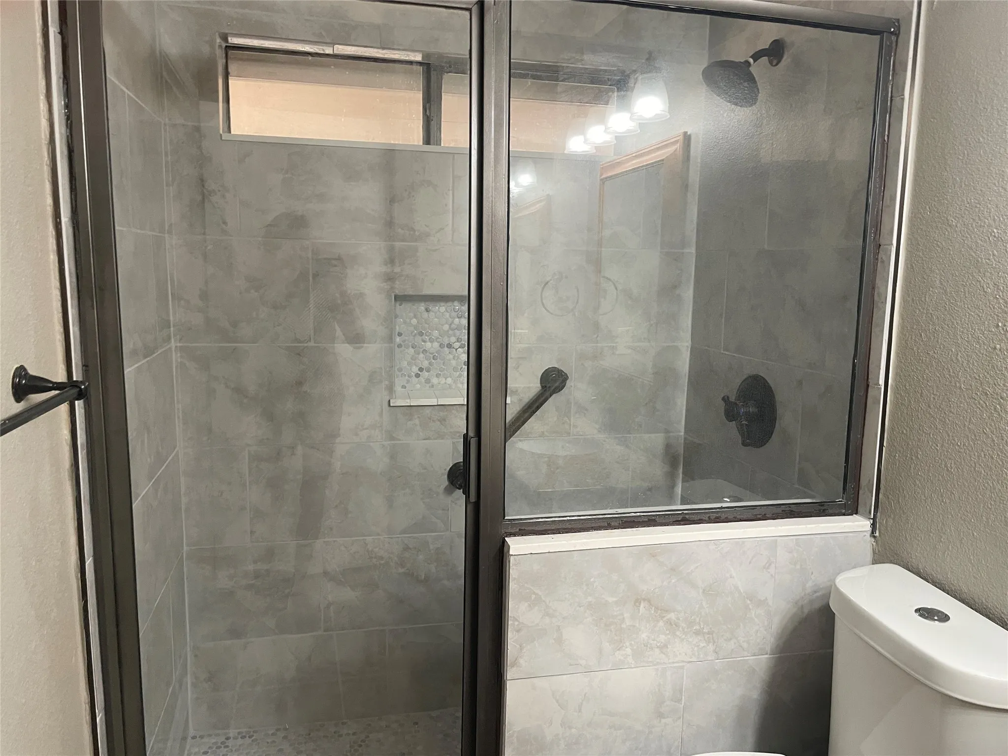 Single Family Residence For Rent in Tarrant County , 1807 Chittam Drive, Euless, Texas 76039, 3 Bedroom, 2 Bathroom, 2 Garage spaces, 1,853 Sqft, built in 1983, mls#21393548, Real Estate Agent in Euless, Homes For Rent in Tarrant county, Homes For Rent in Euless, Realtor in Euless Texas, Real Estate Brokerage Independent Realty Texas, Luminita Cordes Realtor
