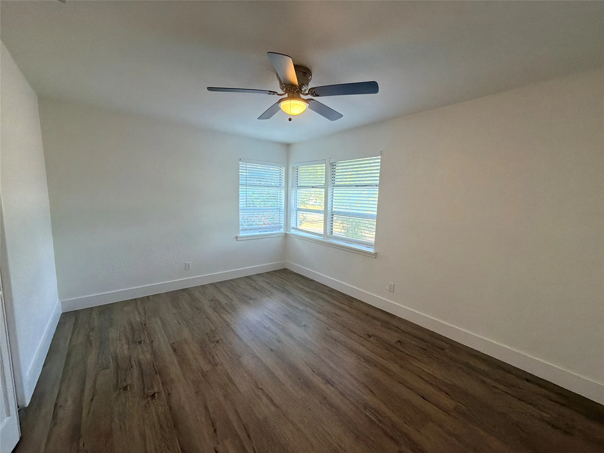 Single Family Residence For Rent in Dallas County , 2309 Ballycastle Drive, Dallas, Texas 75228, 4 Bedroom, 2 Bathroom, Garage spaces, 1,379 Sqft, built in 1953, mls#21393563, Real Estate Agent in Dallas, Homes For Rent in Dallas county, Homes For Rent in Dallas, Realtor in Dallas Texas, Real Estate Brokerage Independent Realty Texas, Luminita Cordes Realtor