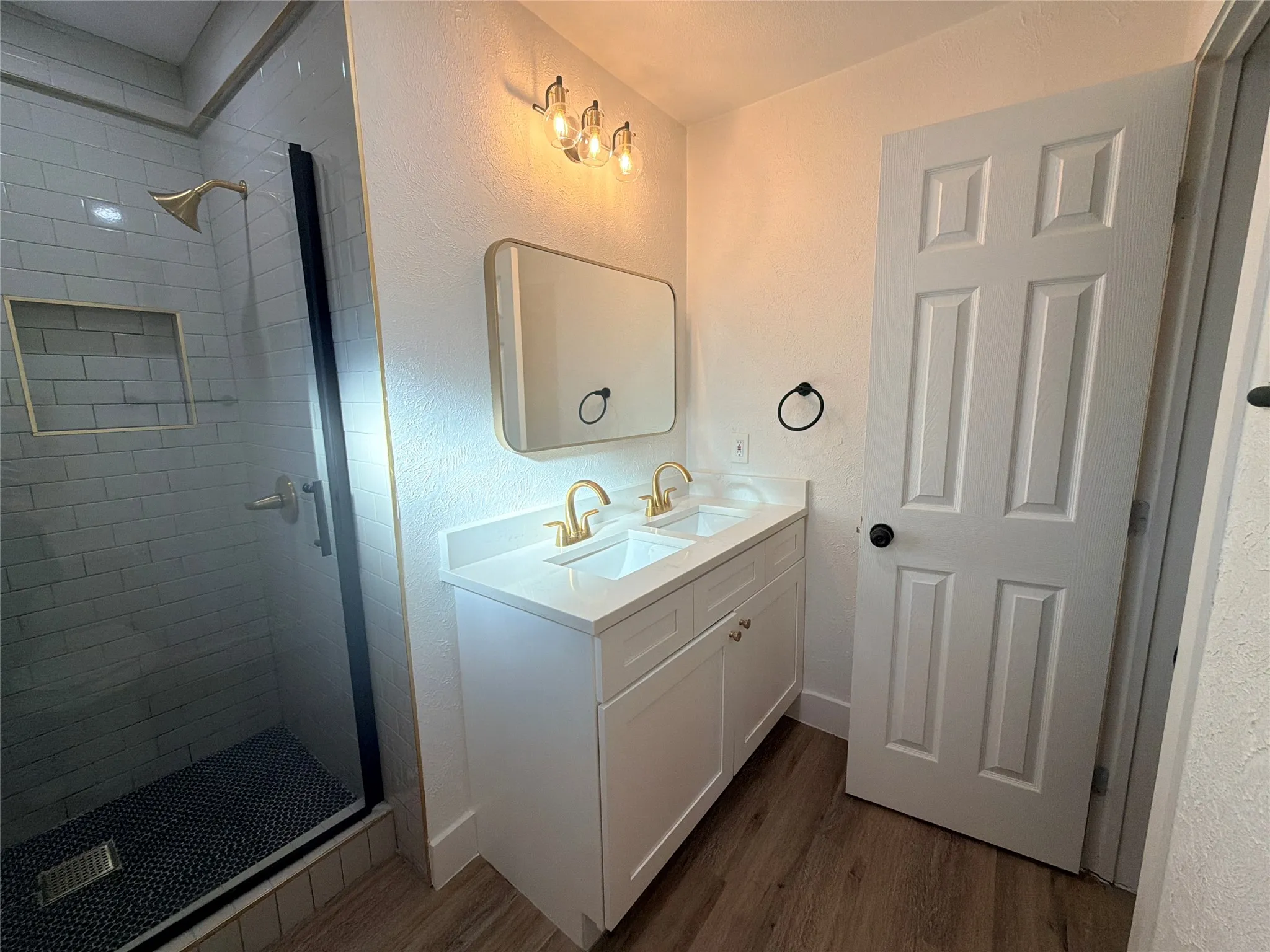 Single Family Residence For Rent in Dallas County , 2309 Ballycastle Drive, Dallas, Texas 75228, 4 Bedroom, 2 Bathroom, Garage spaces, 1,379 Sqft, built in 1953, mls#21393563, Real Estate Agent in Dallas, Homes For Rent in Dallas county, Homes For Rent in Dallas, Realtor in Dallas Texas, Real Estate Brokerage Independent Realty Texas, Luminita Cordes Realtor