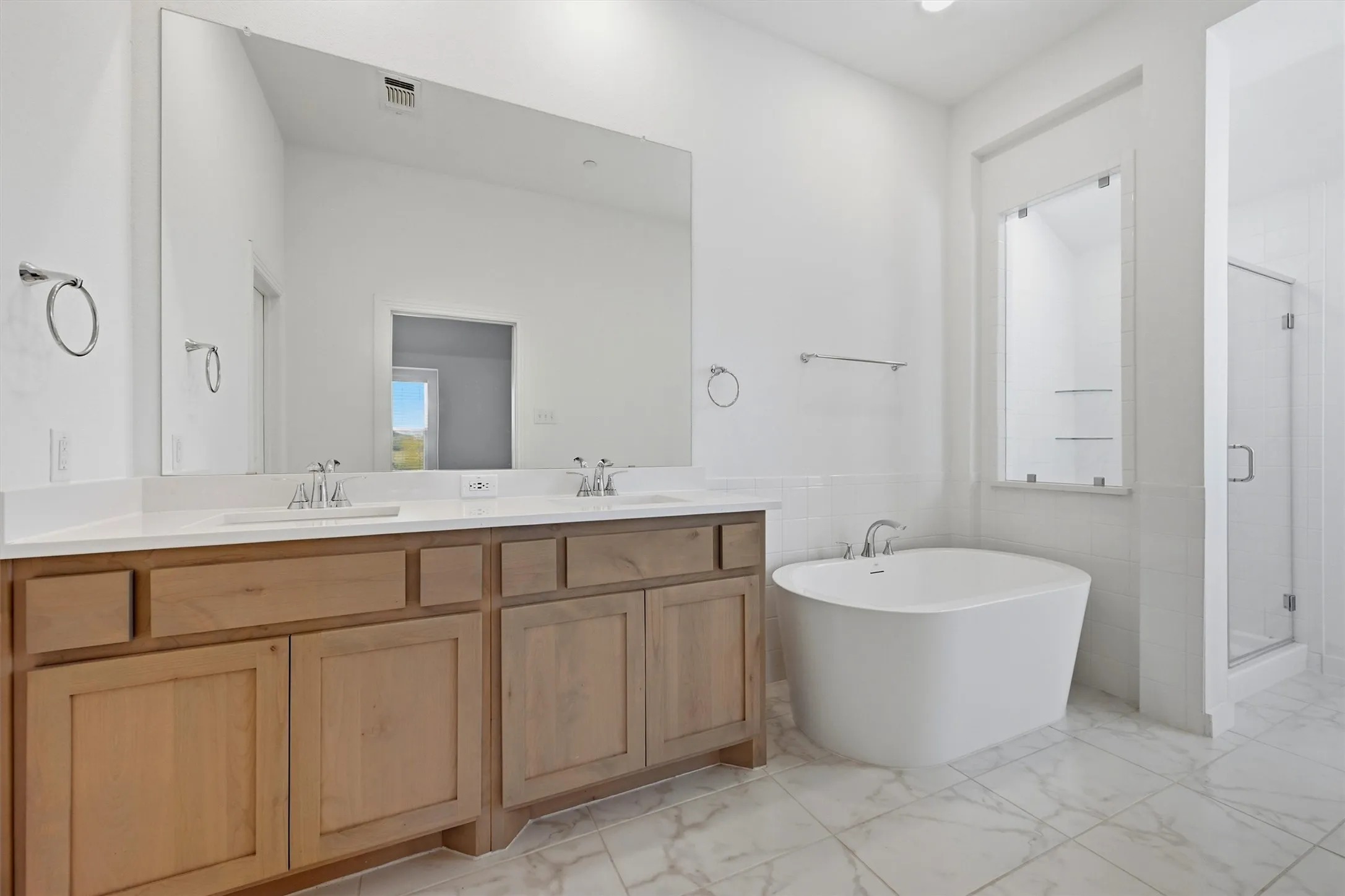 Townhouse For Sale in Grayson County , 1110 Morgan Drive, Sherman, Texas 75090, 3 Bedroom, 3 Bathroom, 2 Garage spaces, 1,803 Sqft, built in 2023, mls#21393071, Real Estate Agent in Sherman, Homes For Sale in Grayson county, Homes For Sale in Sherman, Realtor in Sherman Texas, Real Estate Brokerage Independent Realty Texas, Luminita Cordes Realtor