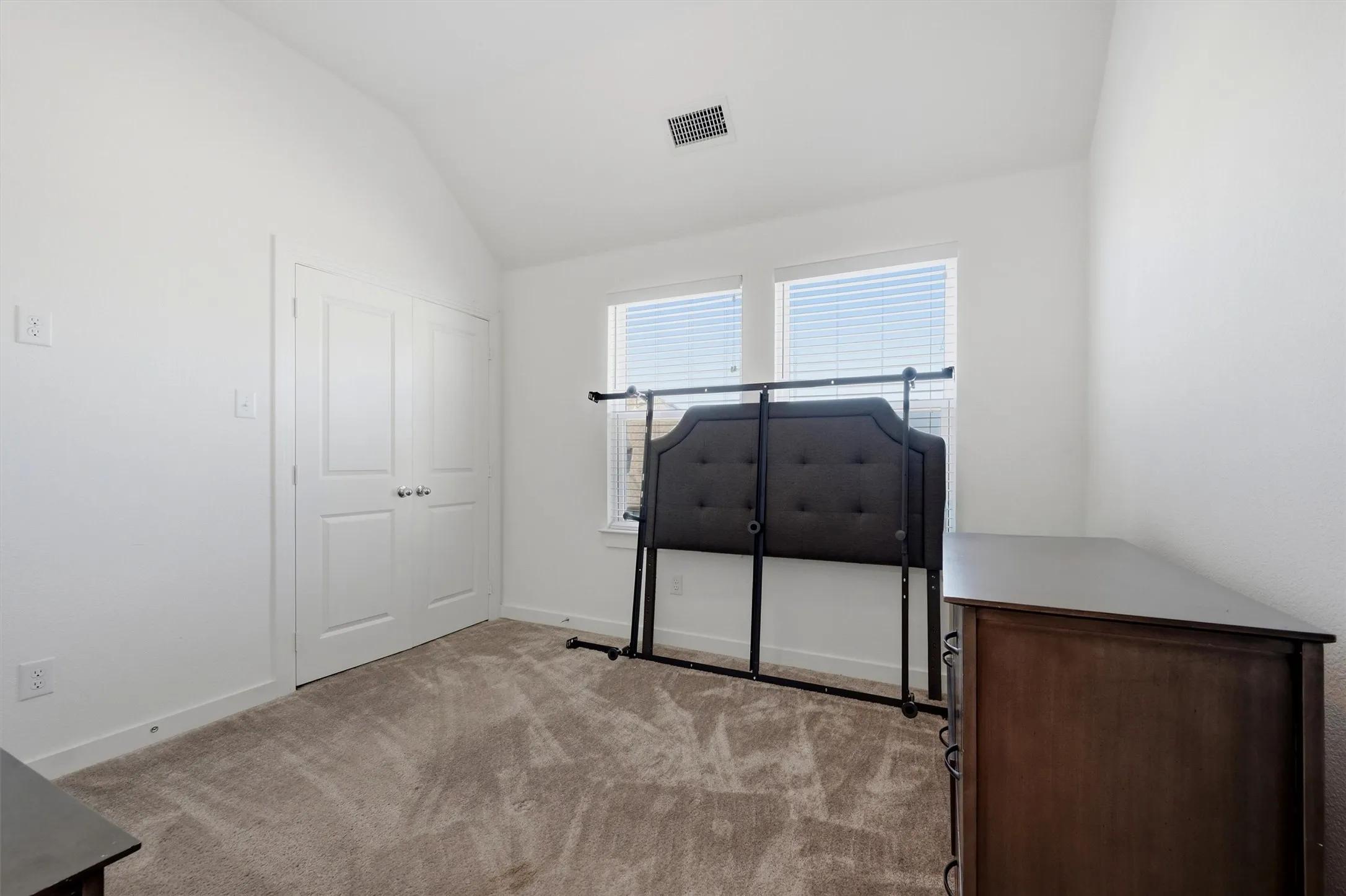 Townhouse For Sale in Grayson County , 1110 Morgan Drive, Sherman, Texas 75090, 3 Bedroom, 3 Bathroom, 2 Garage spaces, 1,803 Sqft, built in 2023, mls#21393071, Real Estate Agent in Sherman, Homes For Sale in Grayson county, Homes For Sale in Sherman, Realtor in Sherman Texas, Real Estate Brokerage Independent Realty Texas, Luminita Cordes Realtor