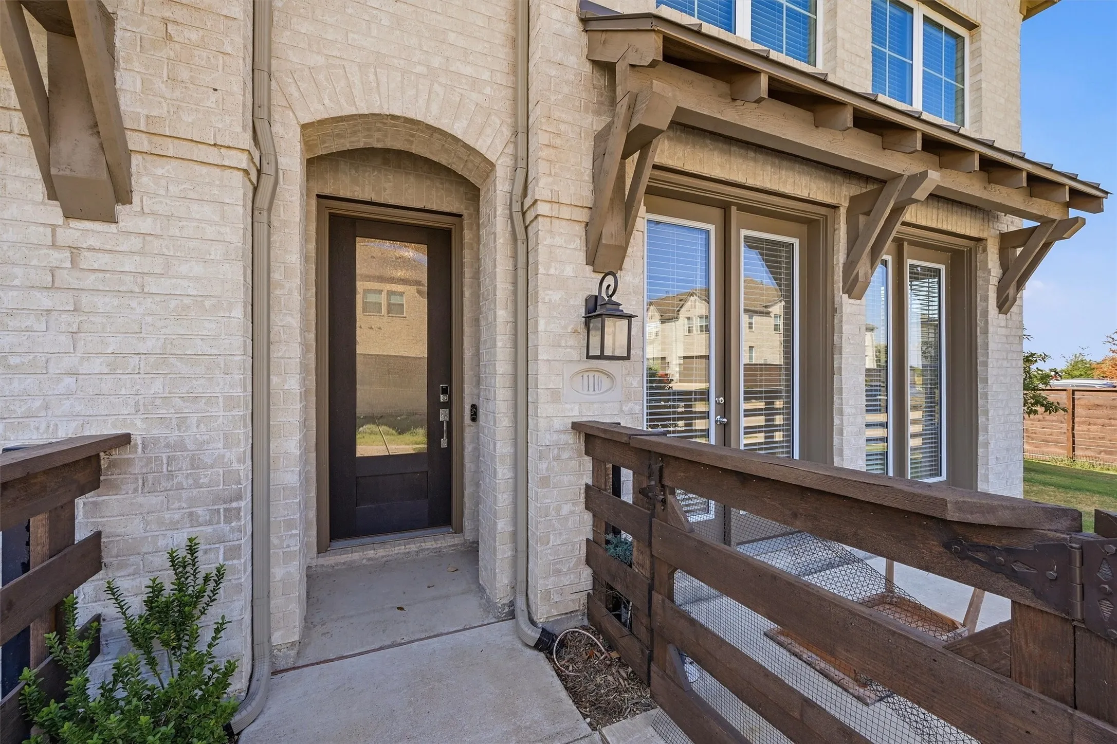 Townhouse For Sale in Grayson County , 1110 Morgan Drive, Sherman, Texas 75090, 3 Bedroom, 3 Bathroom, 2 Garage spaces, 1,803 Sqft, built in 2023, mls#21393071, Real Estate Agent in Sherman, Homes For Sale in Grayson county, Homes For Sale in Sherman, Realtor in Sherman Texas, Real Estate Brokerage Independent Realty Texas, Luminita Cordes Realtor