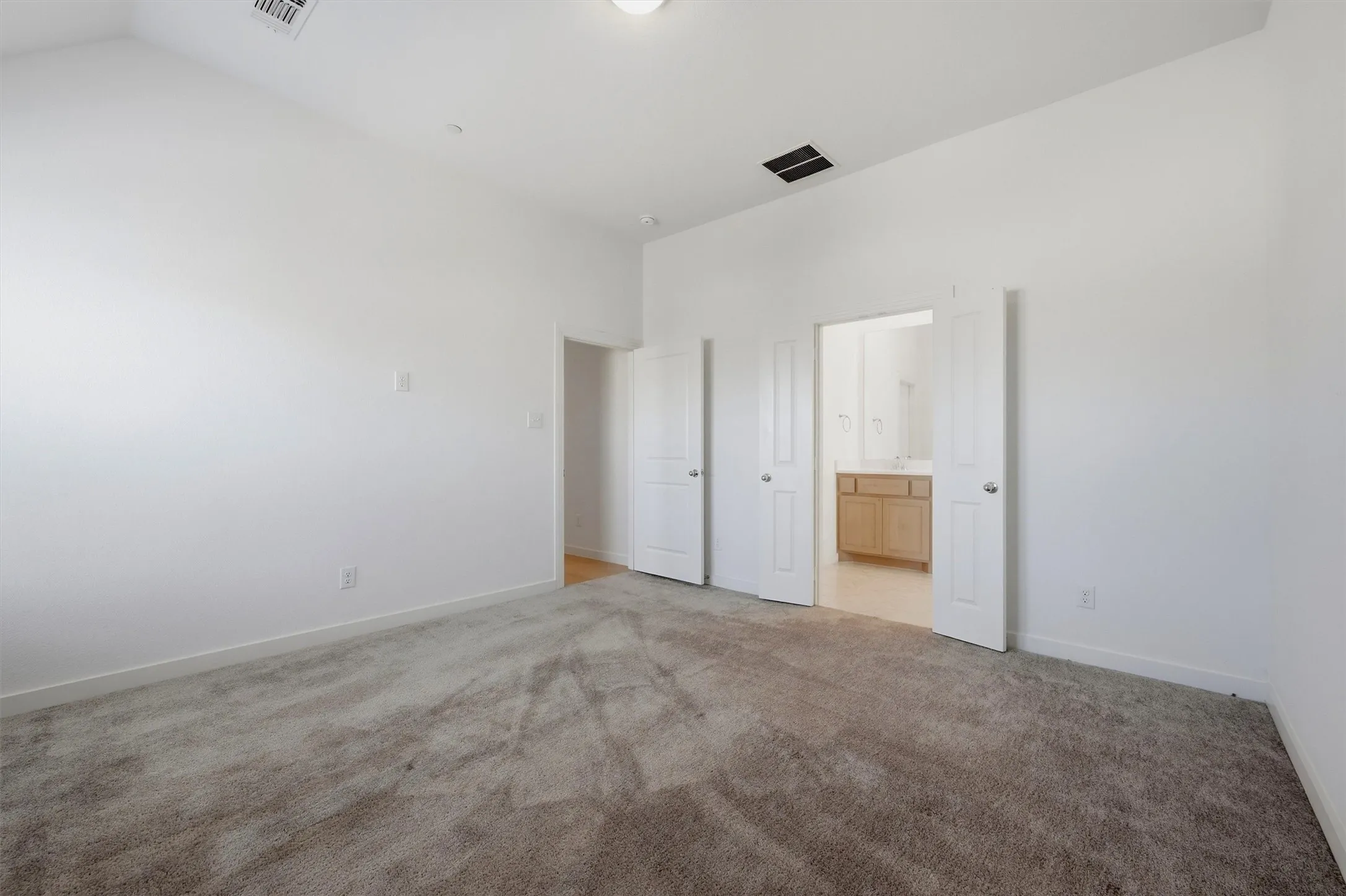 Townhouse For Sale in Grayson County , 1110 Morgan Drive, Sherman, Texas 75090, 3 Bedroom, 3 Bathroom, 2 Garage spaces, 1,803 Sqft, built in 2023, mls#21393071, Real Estate Agent in Sherman, Homes For Sale in Grayson county, Homes For Sale in Sherman, Realtor in Sherman Texas, Real Estate Brokerage Independent Realty Texas, Luminita Cordes Realtor