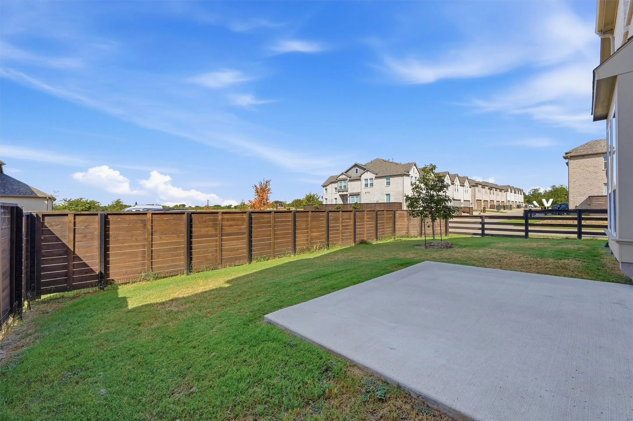 Townhouse For Sale in Grayson County , 1110 Morgan Drive, Sherman, Texas 75090, 3 Bedroom, 3 Bathroom, 2 Garage spaces, 1,803 Sqft, built in 2023, mls#21393071, Real Estate Agent in Sherman, Homes For Sale in Grayson county, Homes For Sale in Sherman, Realtor in Sherman Texas, Real Estate Brokerage Independent Realty Texas, Luminita Cordes Realtor