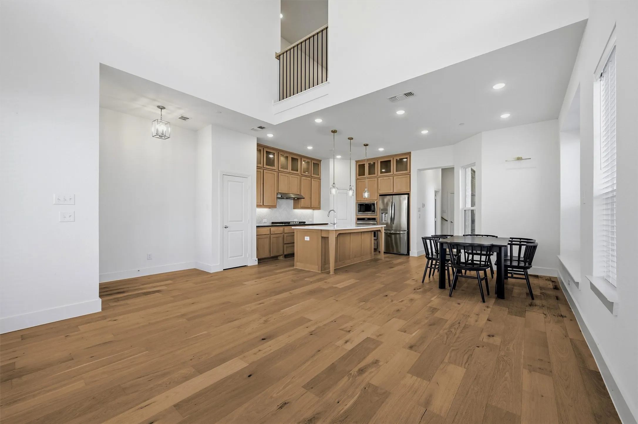 Townhouse For Sale in Grayson County , 1110 Morgan Drive, Sherman, Texas 75090, 3 Bedroom, 3 Bathroom, 2 Garage spaces, 1,803 Sqft, built in 2023, mls#21393071, Real Estate Agent in Sherman, Homes For Sale in Grayson county, Homes For Sale in Sherman, Realtor in Sherman Texas, Real Estate Brokerage Independent Realty Texas, Luminita Cordes Realtor