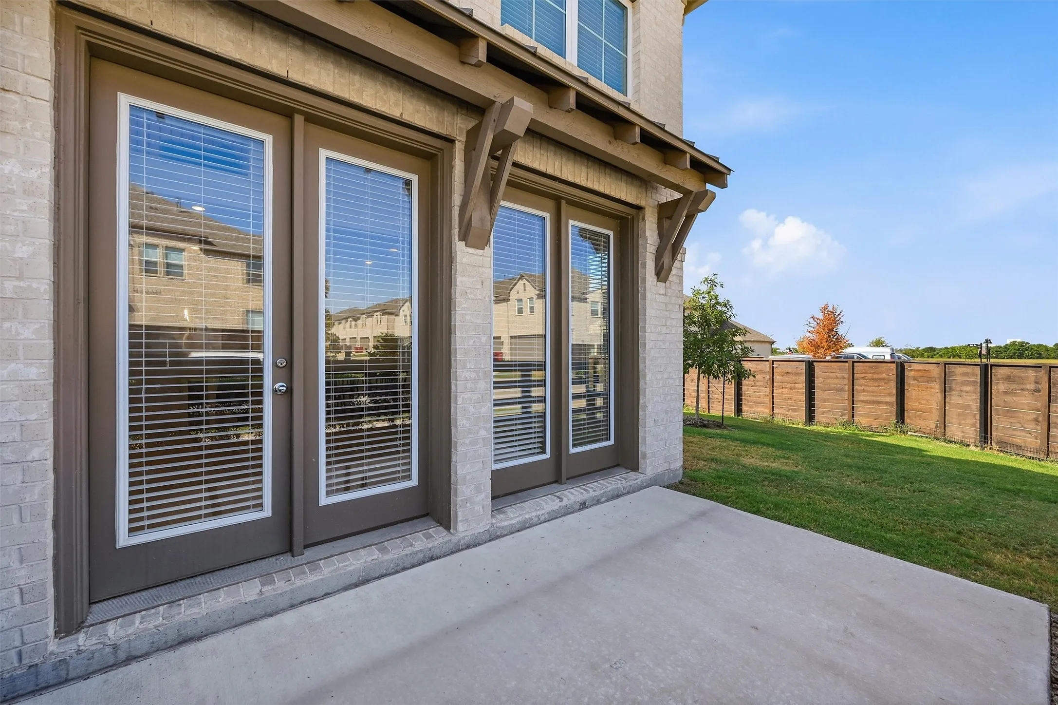 Townhouse For Sale in Grayson County , 1110 Morgan Drive, Sherman, Texas 75090, 3 Bedroom, 3 Bathroom, 2 Garage spaces, 1,803 Sqft, built in 2023, mls#21393071, Real Estate Agent in Sherman, Homes For Sale in Grayson county, Homes For Sale in Sherman, Realtor in Sherman Texas, Real Estate Brokerage Independent Realty Texas, Luminita Cordes Realtor