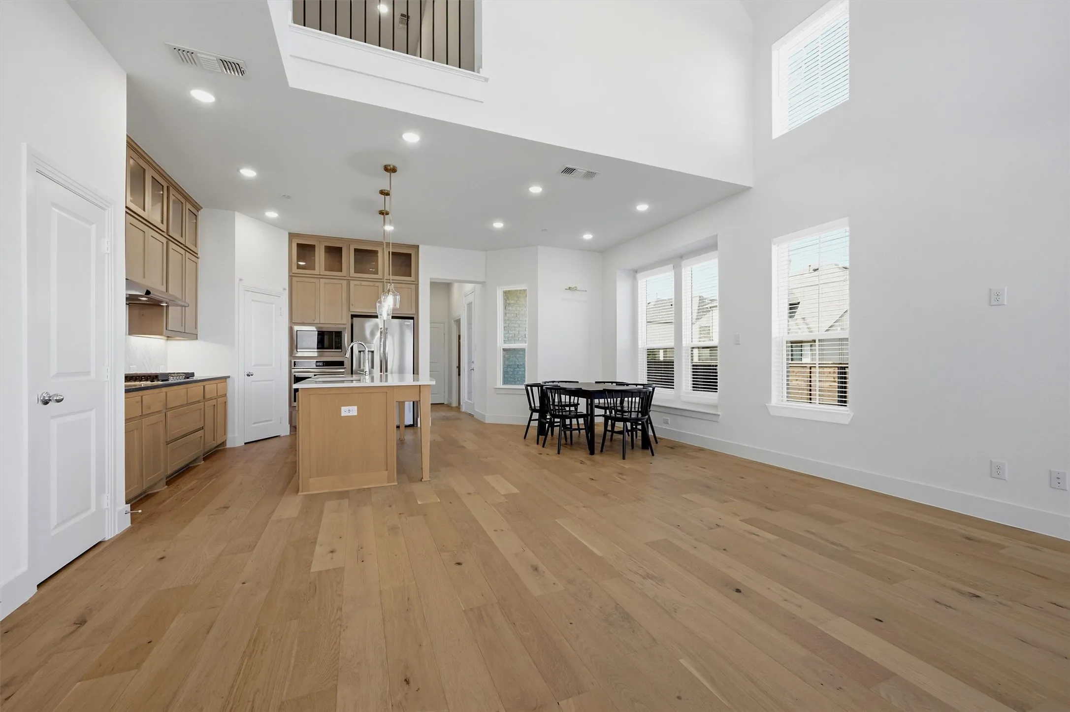 Townhouse For Sale in Grayson County , 1110 Morgan Drive, Sherman, Texas 75090, 3 Bedroom, 3 Bathroom, 2 Garage spaces, 1,803 Sqft, built in 2023, mls#21393071, Real Estate Agent in Sherman, Homes For Sale in Grayson county, Homes For Sale in Sherman, Realtor in Sherman Texas, Real Estate Brokerage Independent Realty Texas, Luminita Cordes Realtor
