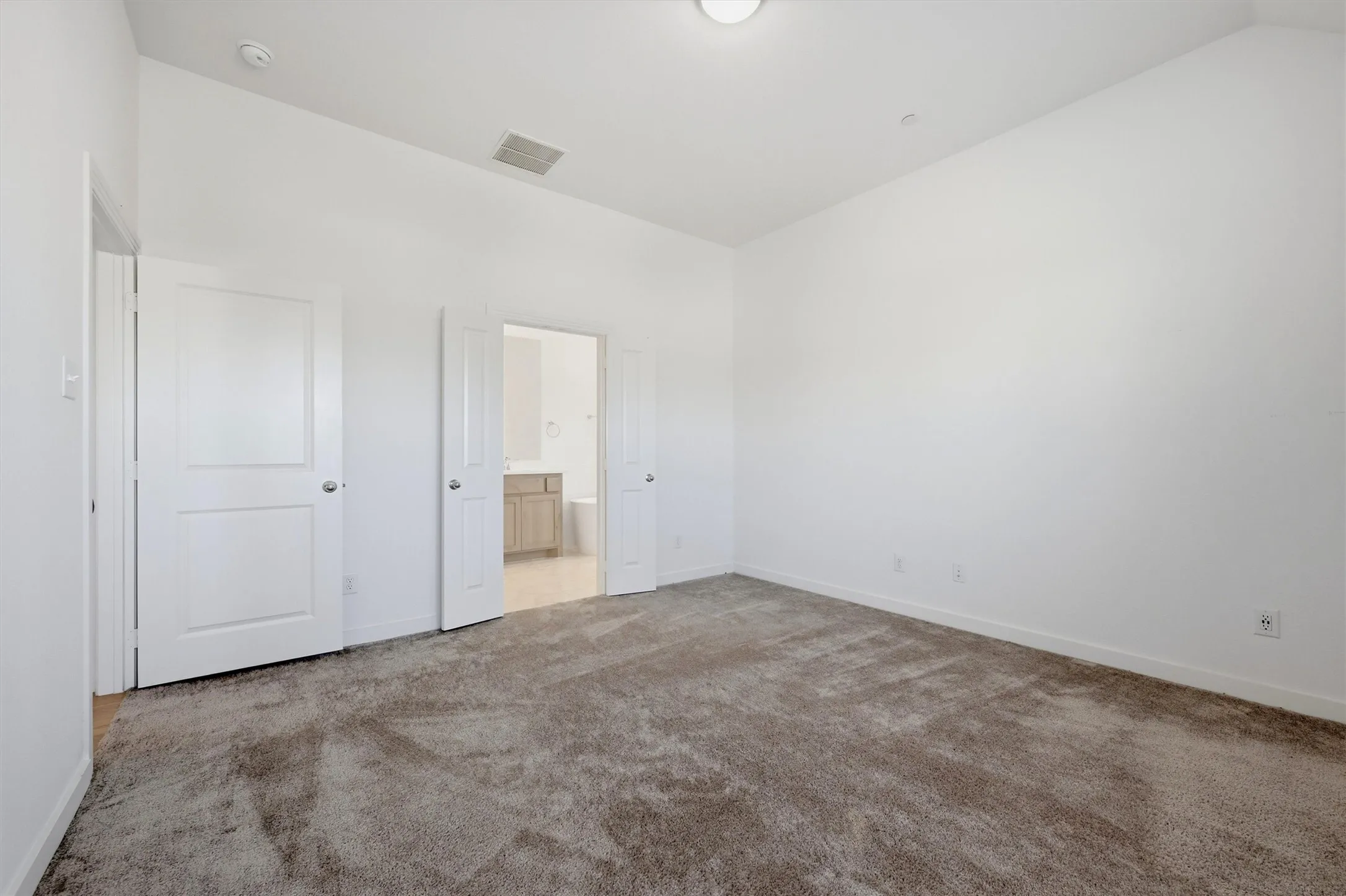 Townhouse For Sale in Grayson County , 1110 Morgan Drive, Sherman, Texas 75090, 3 Bedroom, 3 Bathroom, 2 Garage spaces, 1,803 Sqft, built in 2023, mls#21393071, Real Estate Agent in Sherman, Homes For Sale in Grayson county, Homes For Sale in Sherman, Realtor in Sherman Texas, Real Estate Brokerage Independent Realty Texas, Luminita Cordes Realtor