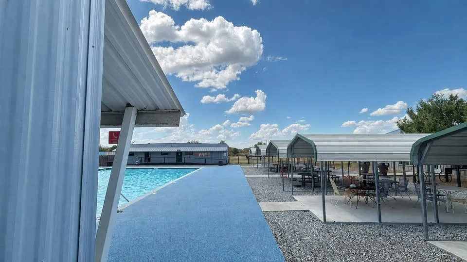 Single Family Residence For Rent in Hunt County , 8810 Fm 751, Quinlan, Texas 75474, 3 Bedroom, 1 Bathroom, Garage spaces, 1,500 Sqft, built in 2012, mls#21392883, Real Estate Agent in Quinlan, Homes For Rent in Hunt county, Homes For Rent in Quinlan, Realtor in Quinlan Texas, Real Estate Brokerage Independent Realty Texas, Luminita Cordes Realtor