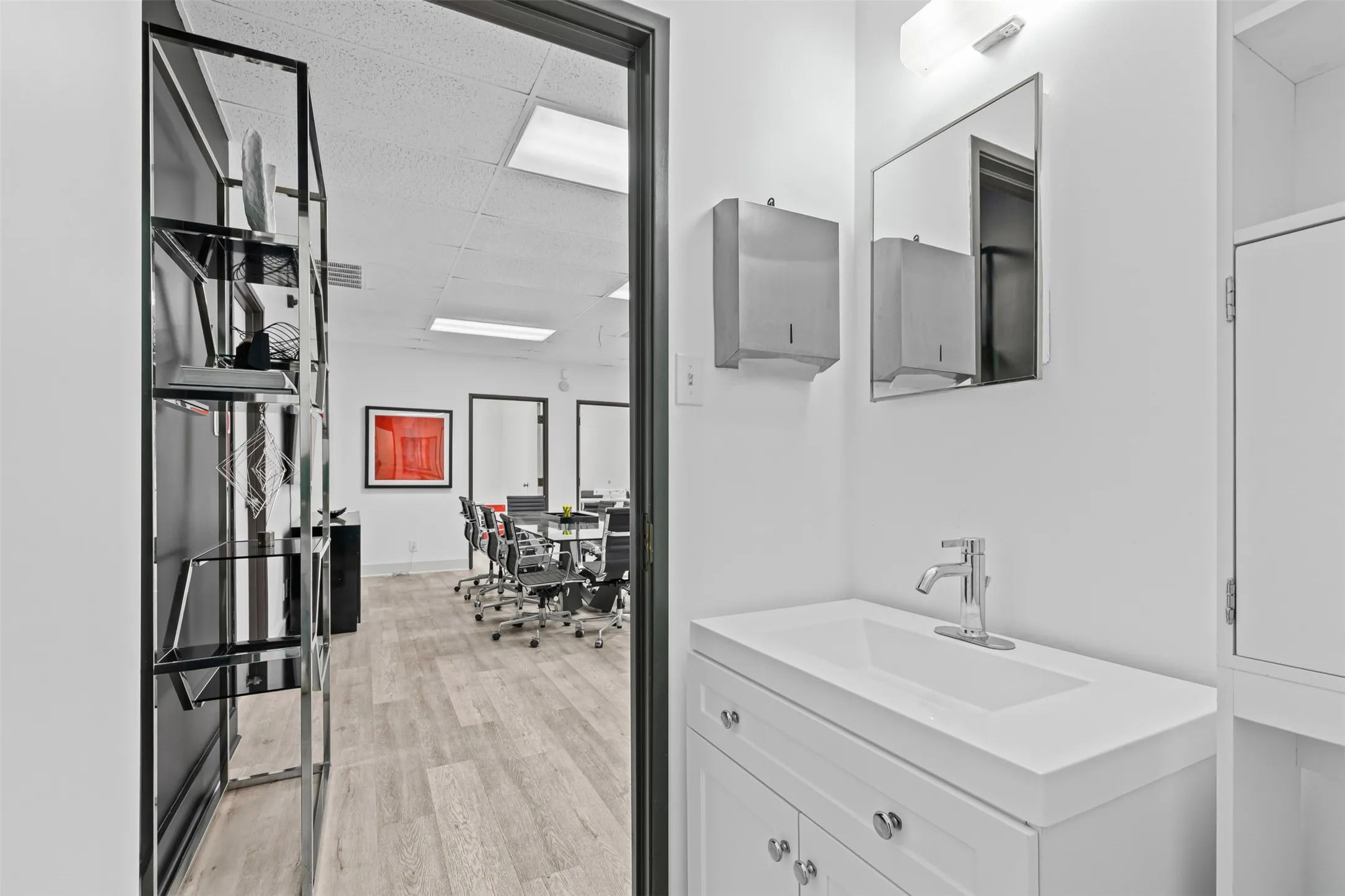 Industrial For Rent in Dallas County , 11127 Shady Trail 104, Dallas, Texas 75229, 0, 0, Garage spaces, 0 Sqft, built in 1981, mls#21393566, Real Estate Agent in Dallas, Homes For Rent in Dallas county, Homes For Rent in Dallas, Realtor in Dallas Texas, Real Estate Brokerage Independent Realty Texas, Luminita Cordes Realtor
