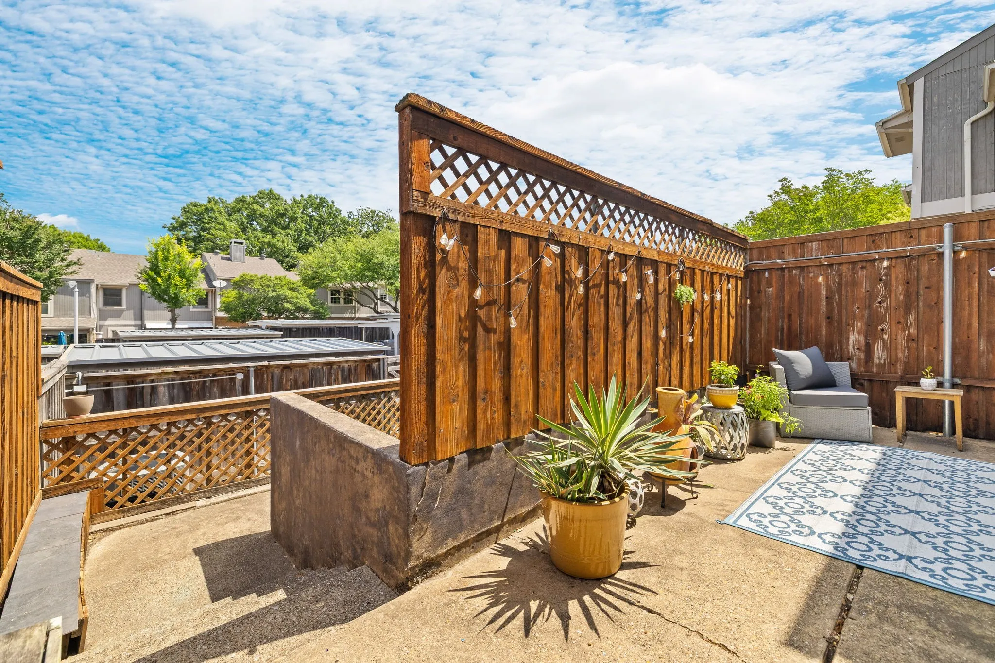 Condominium For Sale in Dallas County , 7605 Woodthrush Drive, Dallas, Texas 75230, 3 Bedroom, 3 Bathroom, Garage spaces, 1,535 Sqft, built in 1969, mls#21393570, Real Estate Agent in Dallas, Homes For Sale in Dallas county, Homes For Sale in Dallas, Realtor in Dallas Texas, Real Estate Brokerage Independent Realty Texas, Luminita Cordes Realtor