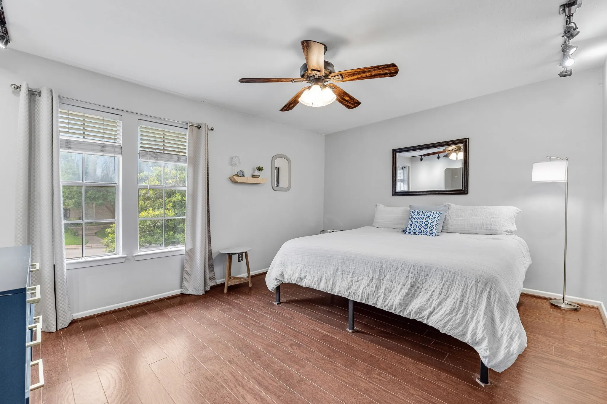 Condominium For Sale in Dallas County , 7605 Woodthrush Drive, Dallas, Texas 75230, 3 Bedroom, 3 Bathroom, Garage spaces, 1,535 Sqft, built in 1969, mls#21393570, Real Estate Agent in Dallas, Homes For Sale in Dallas county, Homes For Sale in Dallas, Realtor in Dallas Texas, Real Estate Brokerage Independent Realty Texas, Luminita Cordes Realtor