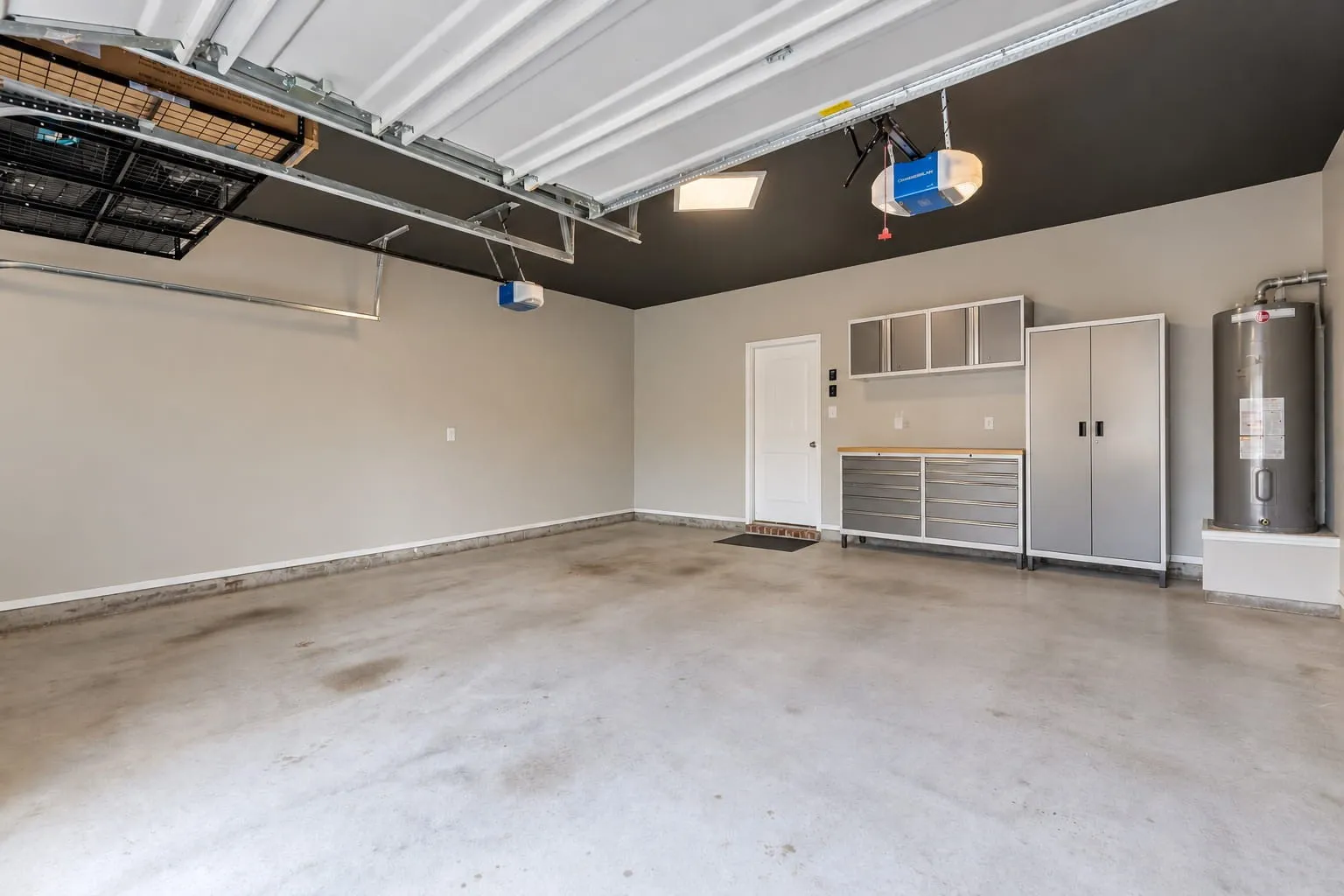 Single Family Residence For Sale in Tarrant County , 6261 Bollard Drive, Fort Worth, Texas 76179, 4 Bedroom, 3 Bathroom, 2 Garage spaces, 2,702 Sqft, built in 2017, mls#21393208, Real Estate Agent in Fort Worth, Homes For Sale in Tarrant county, Homes For Sale in Fort Worth, Realtor in Fort Worth Texas, Real Estate Brokerage Independent Realty Texas, Luminita Cordes Realtor