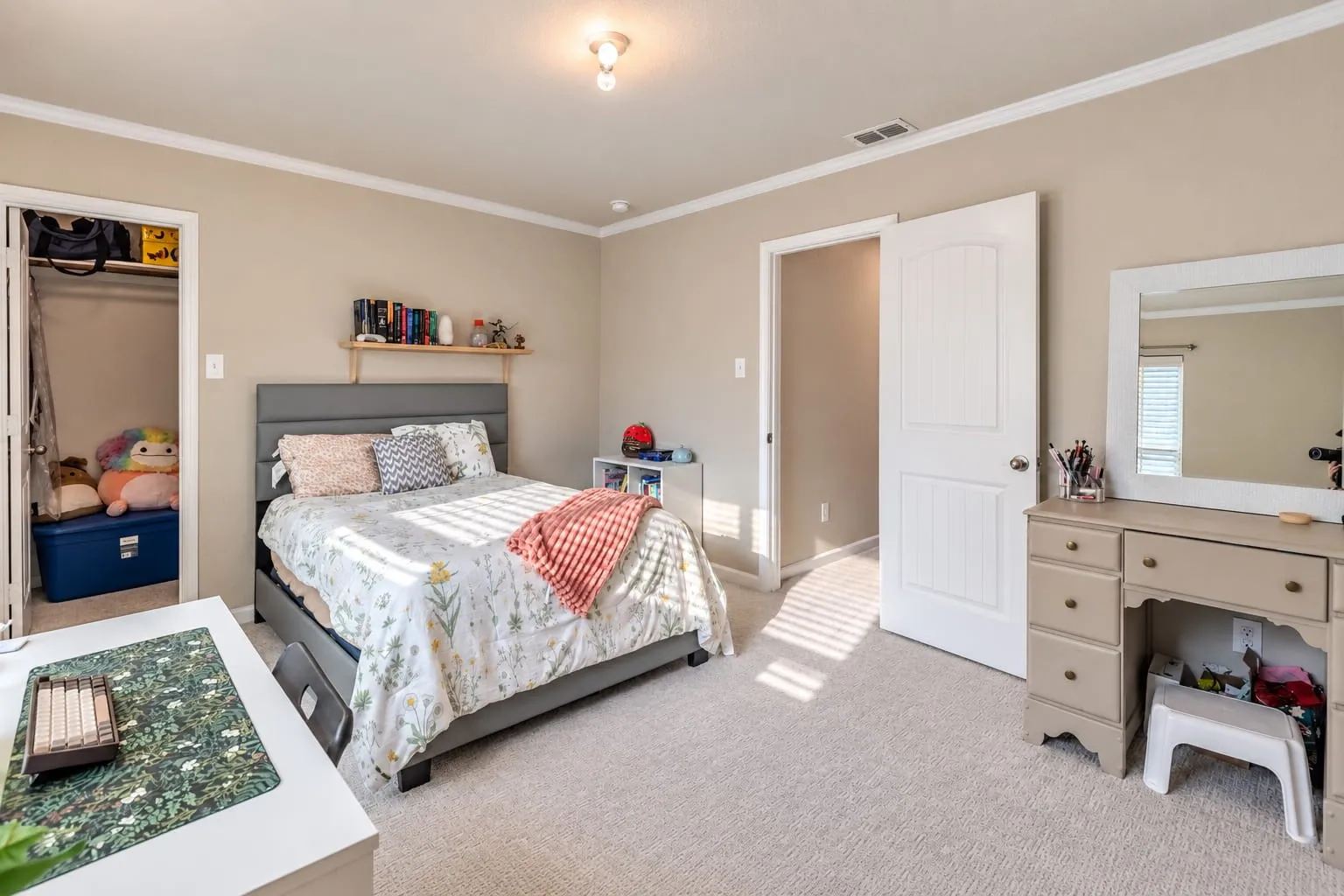 Single Family Residence For Sale in Tarrant County , 6261 Bollard Drive, Fort Worth, Texas 76179, 4 Bedroom, 3 Bathroom, 2 Garage spaces, 2,702 Sqft, built in 2017, mls#21393208, Real Estate Agent in Fort Worth, Homes For Sale in Tarrant county, Homes For Sale in Fort Worth, Realtor in Fort Worth Texas, Real Estate Brokerage Independent Realty Texas, Luminita Cordes Realtor