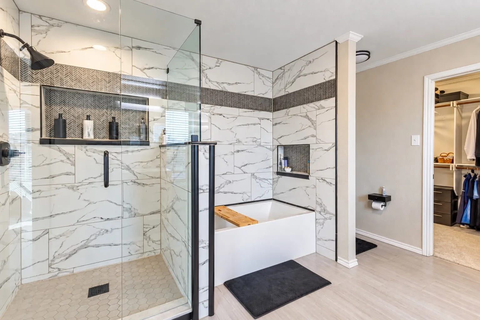 Single Family Residence For Sale in Tarrant County , 6261 Bollard Drive, Fort Worth, Texas 76179, 4 Bedroom, 3 Bathroom, 2 Garage spaces, 2,702 Sqft, built in 2017, mls#21393208, Real Estate Agent in Fort Worth, Homes For Sale in Tarrant county, Homes For Sale in Fort Worth, Realtor in Fort Worth Texas, Real Estate Brokerage Independent Realty Texas, Luminita Cordes Realtor