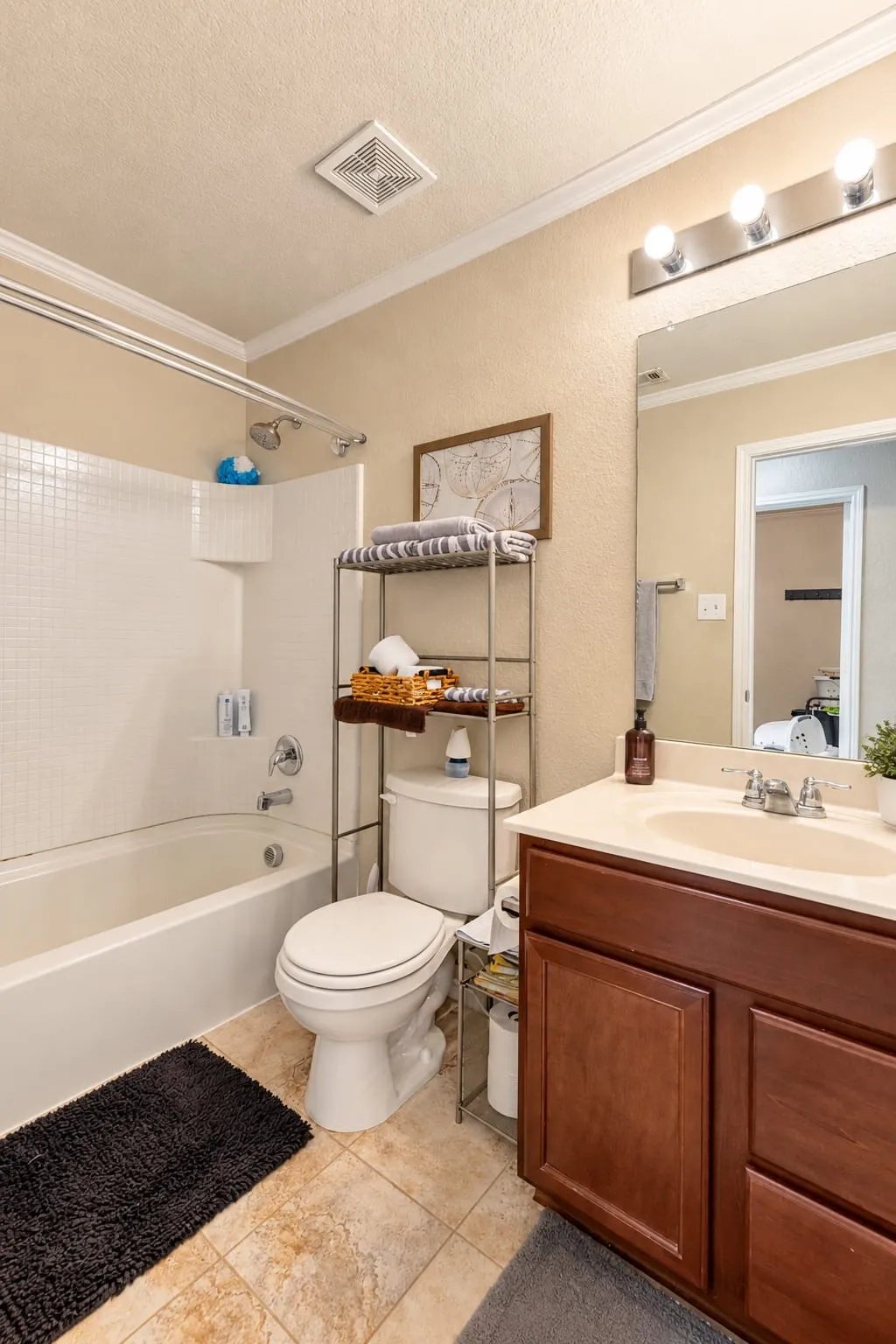 Single Family Residence For Sale in Tarrant County , 6261 Bollard Drive, Fort Worth, Texas 76179, 4 Bedroom, 3 Bathroom, 2 Garage spaces, 2,702 Sqft, built in 2017, mls#21393208, Real Estate Agent in Fort Worth, Homes For Sale in Tarrant county, Homes For Sale in Fort Worth, Realtor in Fort Worth Texas, Real Estate Brokerage Independent Realty Texas, Luminita Cordes Realtor