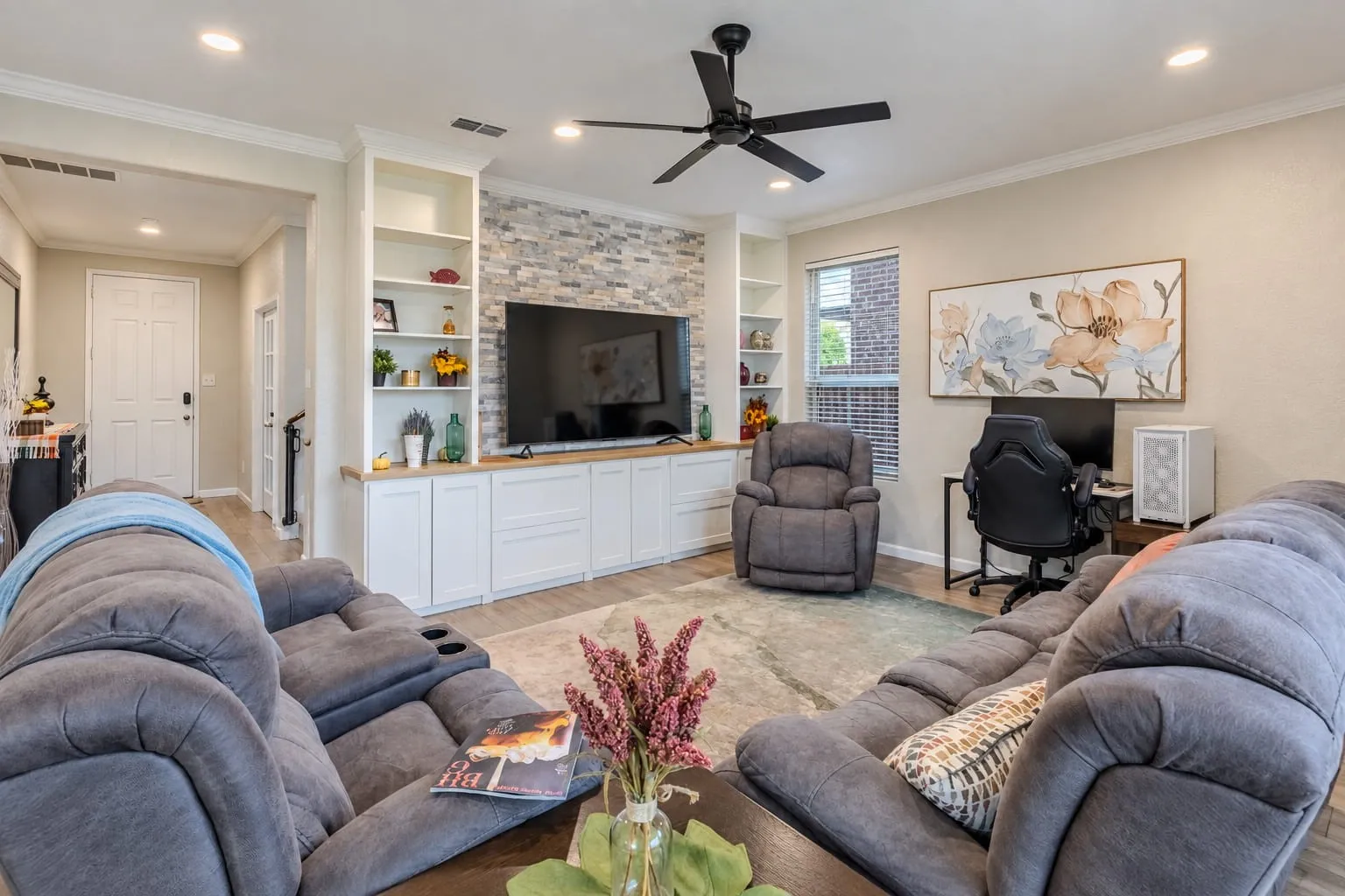 Single Family Residence For Sale in Tarrant County , 6261 Bollard Drive, Fort Worth, Texas 76179, 4 Bedroom, 3 Bathroom, 2 Garage spaces, 2,702 Sqft, built in 2017, mls#21393208, Real Estate Agent in Fort Worth, Homes For Sale in Tarrant county, Homes For Sale in Fort Worth, Realtor in Fort Worth Texas, Real Estate Brokerage Independent Realty Texas, Luminita Cordes Realtor